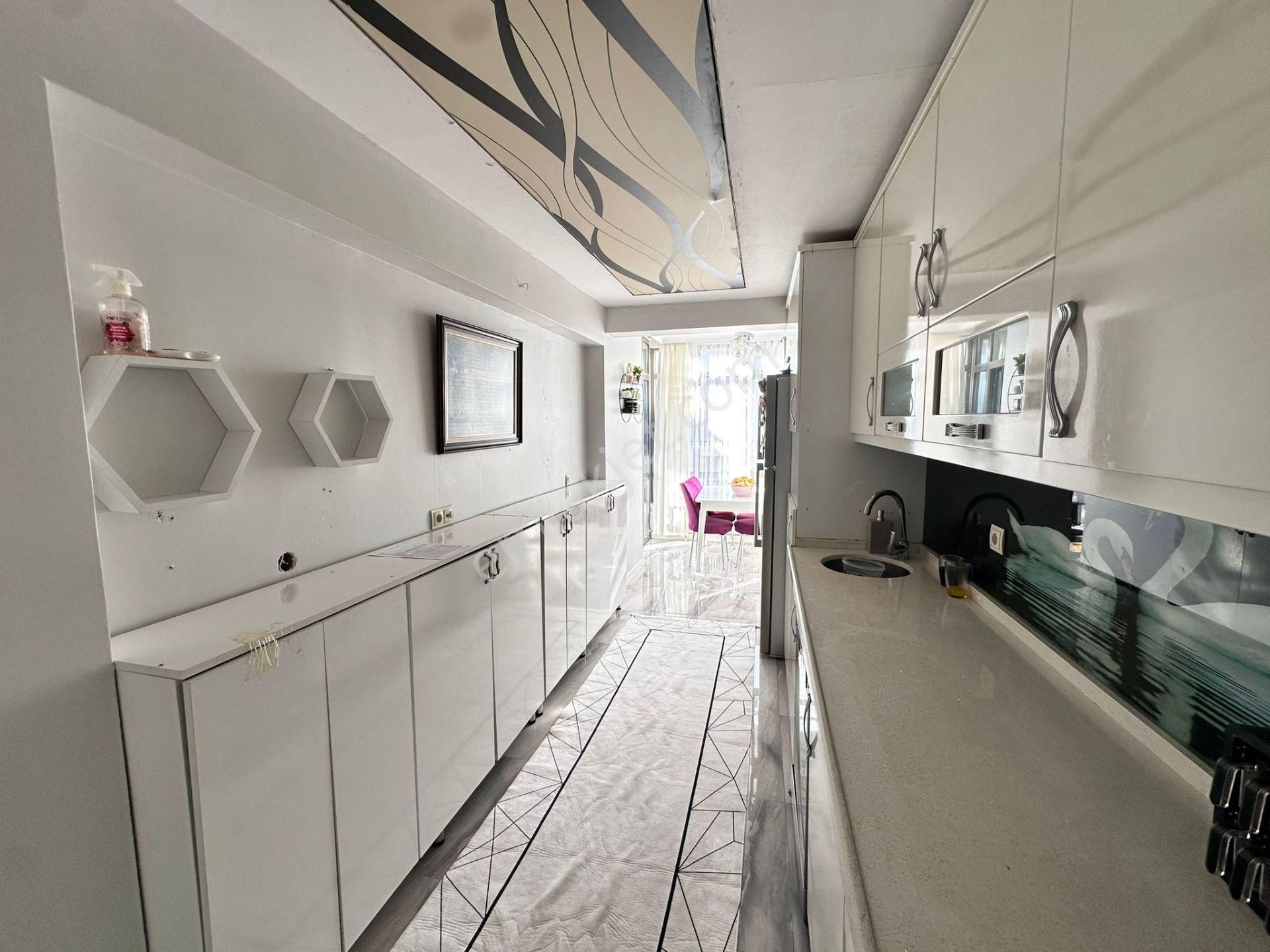 Vatan'dan Adnan Menderes Mahallesi Yeni Bina Asansörlü Orta Kat Masrafsız Satılık Daire - Görsel 2