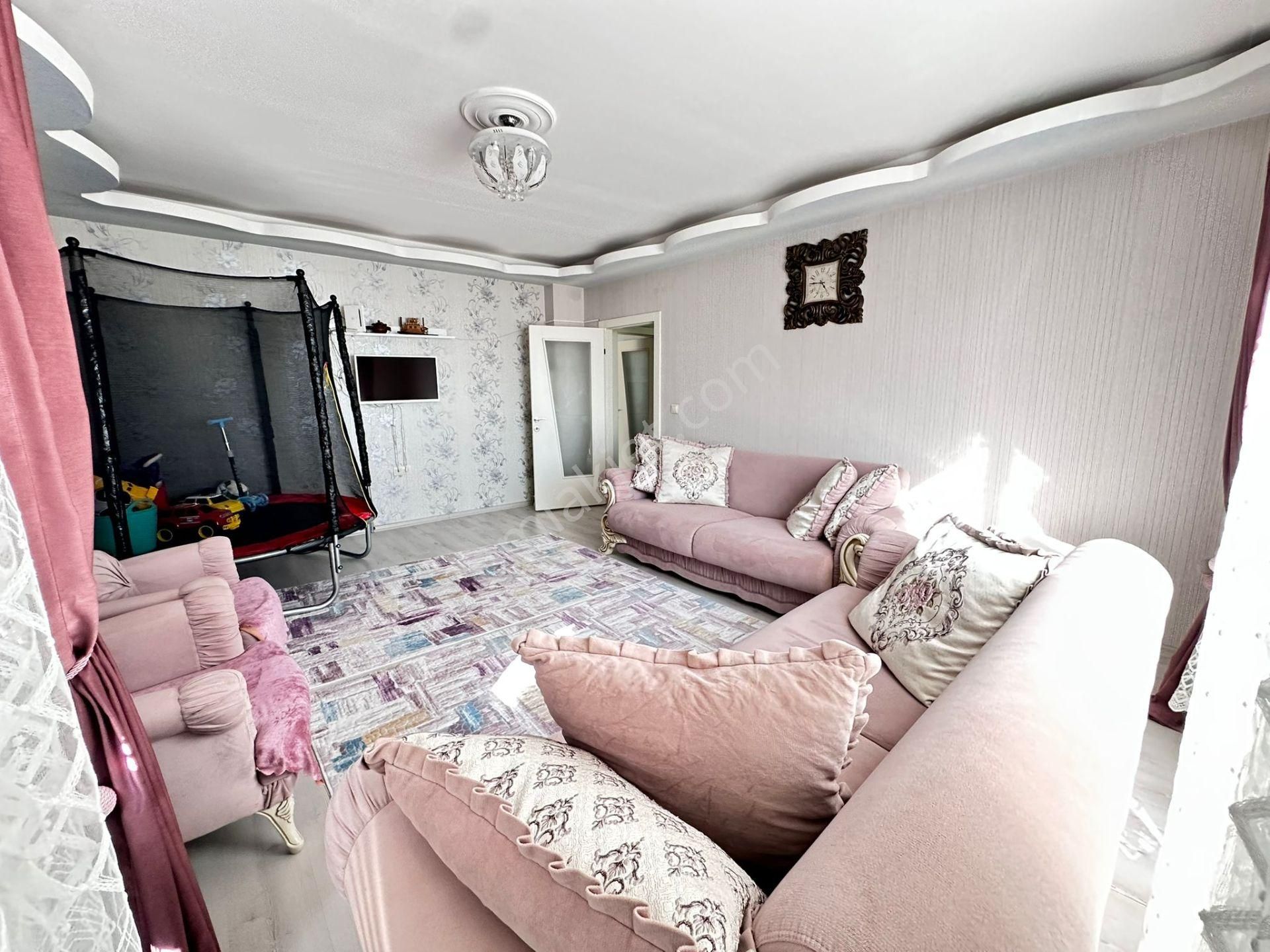 Vatan'dan Adnan Menderes Mahallesi Yeni Bina Asansörlü Orta Kat Masrafsız Satılık Daire - Görsel 4