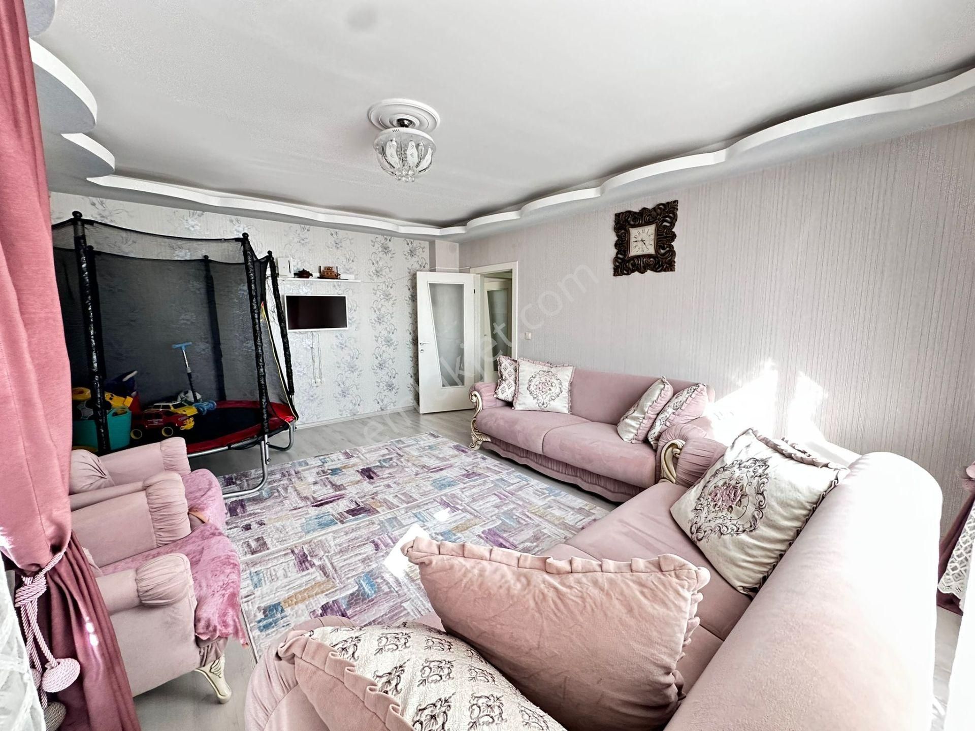 Vatan'dan Adnan Menderes Mahallesi Yeni Bina Asansörlü Orta Kat Masrafsız Satılık Daire - Görsel 6