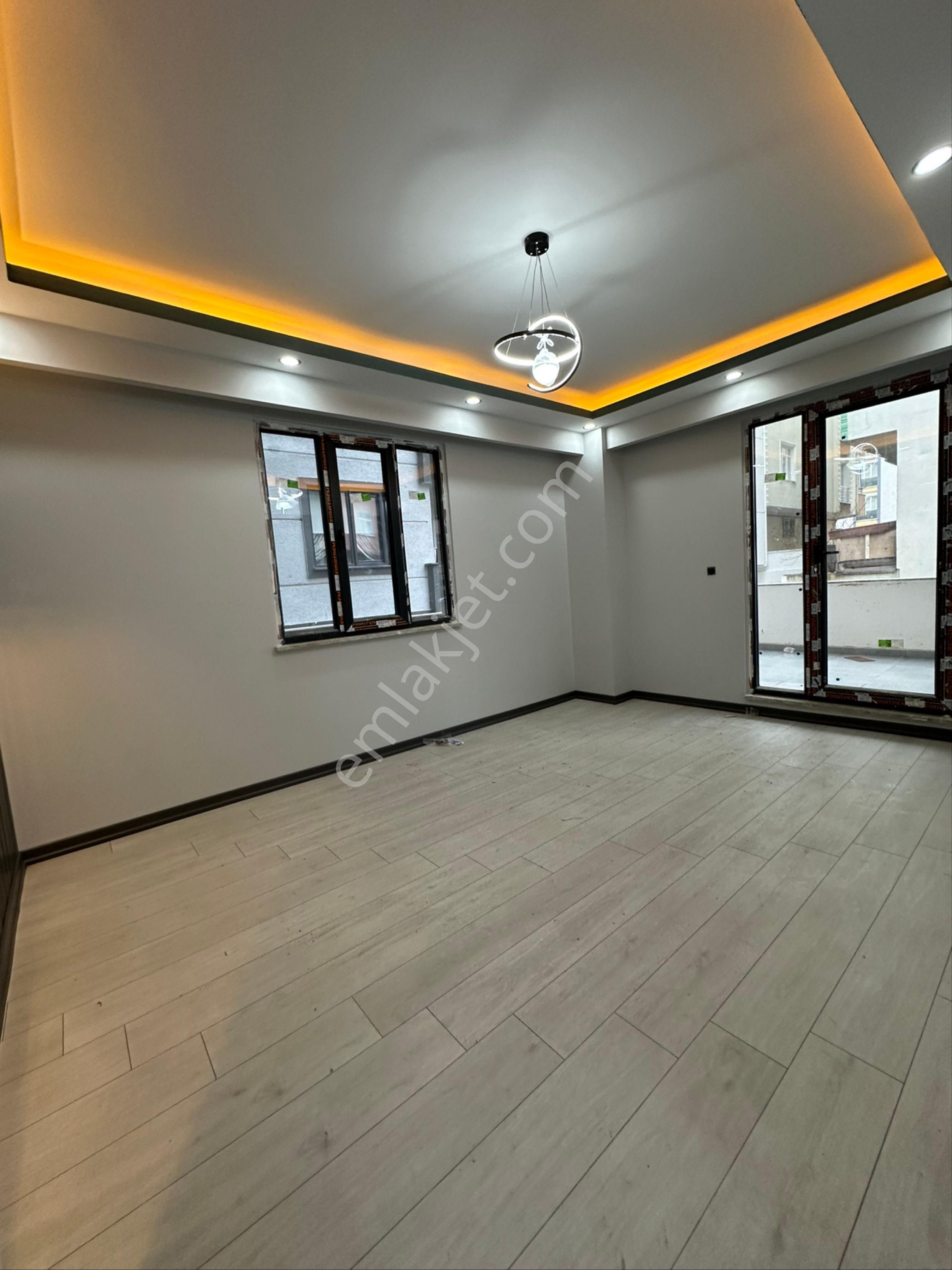 Kapaklı Vatan Mah Balkonlu Teraslı Otopaklı Yerden Isıtmalı - Görsel 9