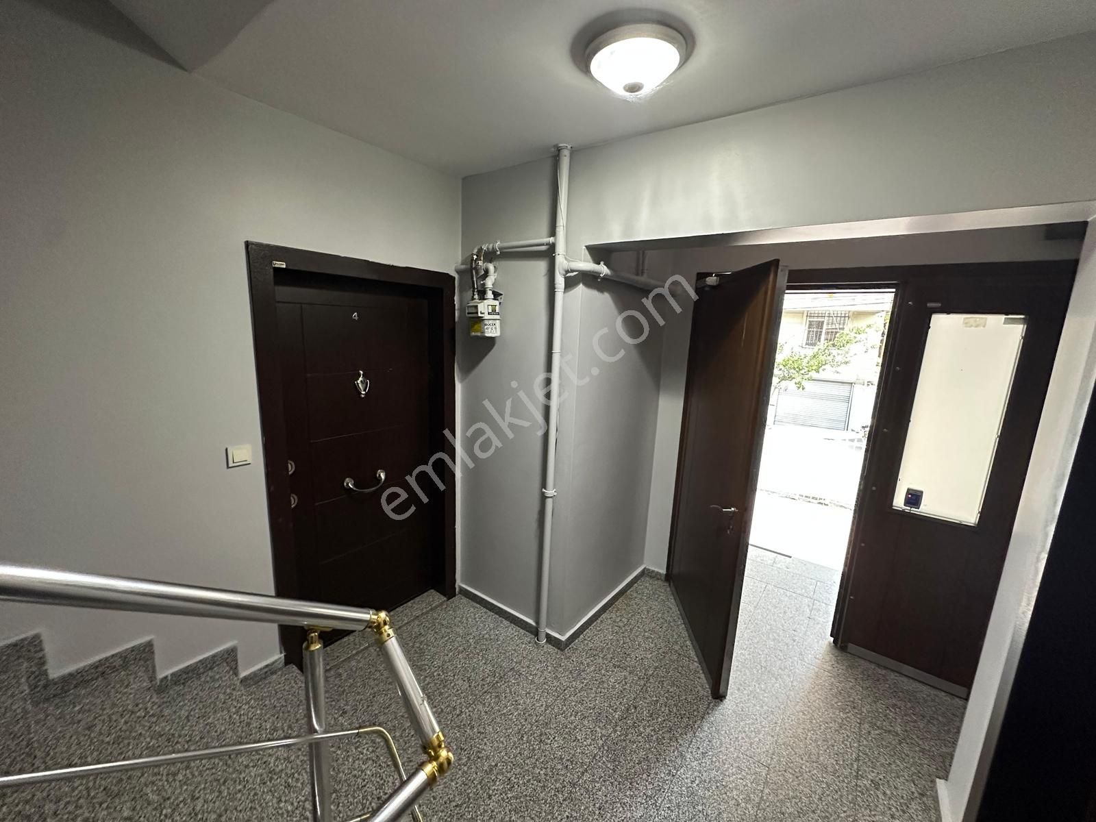 Şeref Emlak Otoparklı Satılık Daire 3,650,000 Tl - Görsel 8