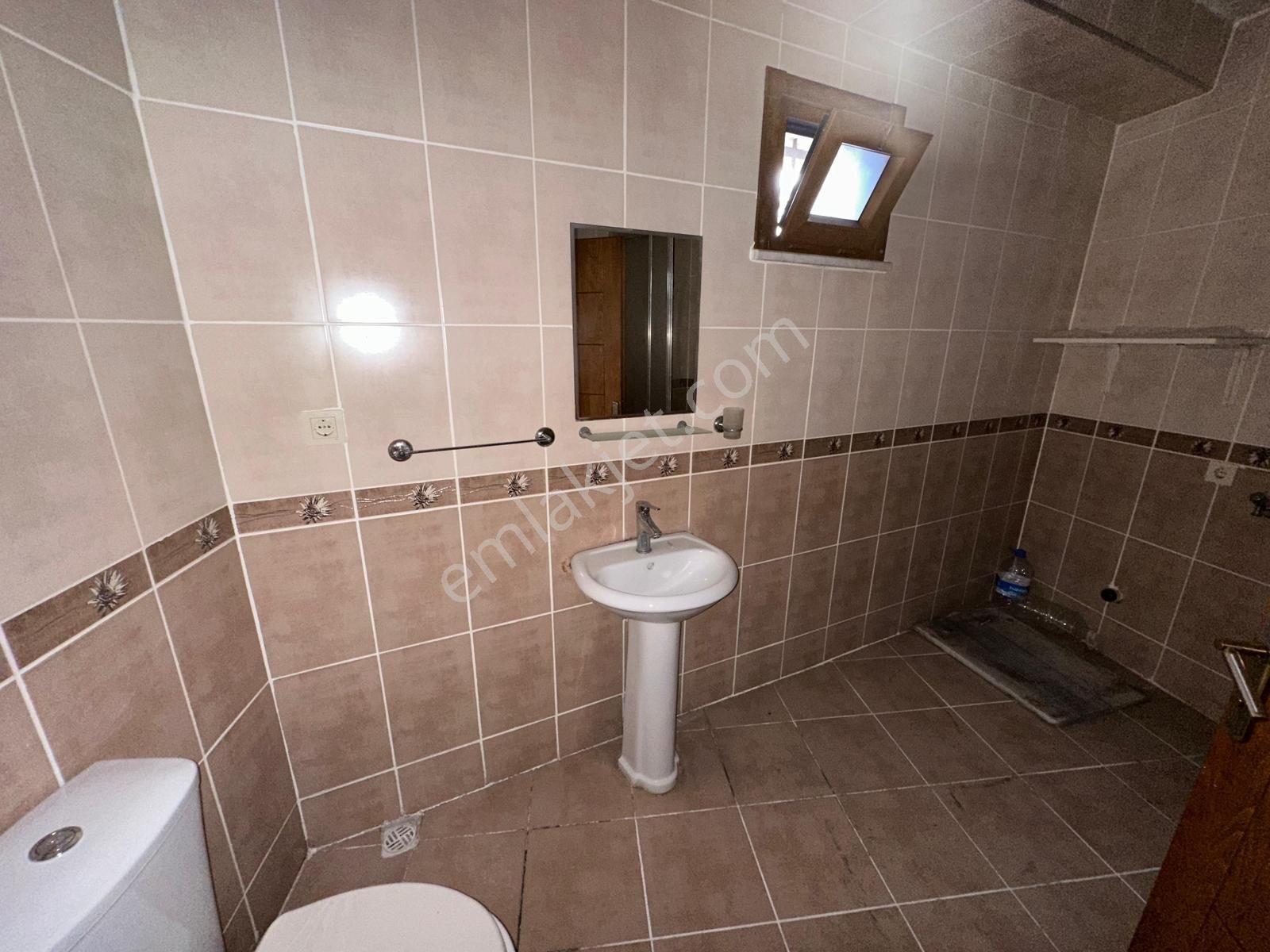Şeref Emlak Otoparklı Satılık Daire 3,650,000 Tl - Görsel 23