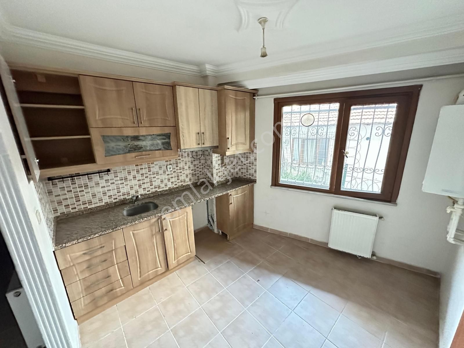 Şeref Emlak Otoparklı Satılık Daire 3,650,000 Tl - Görsel 9