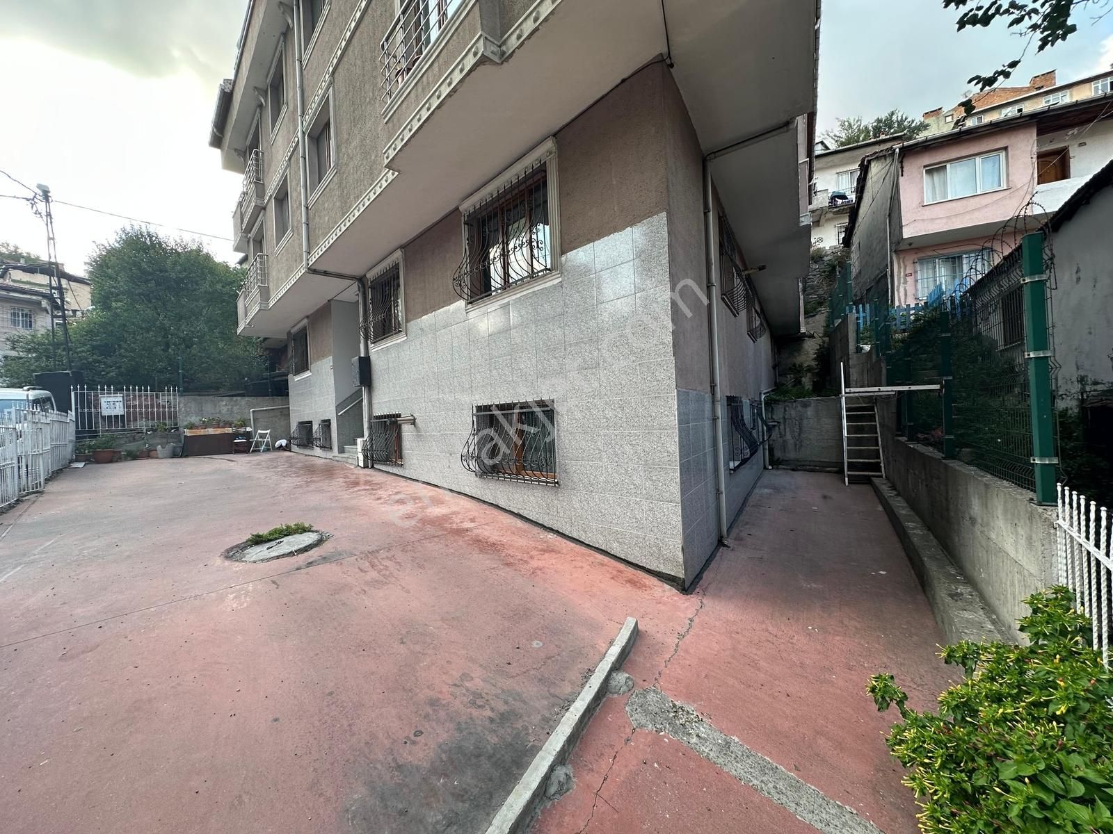 Şeref Emlak Otoparklı Satılık Daire 3,650,000 Tl - Görsel 30