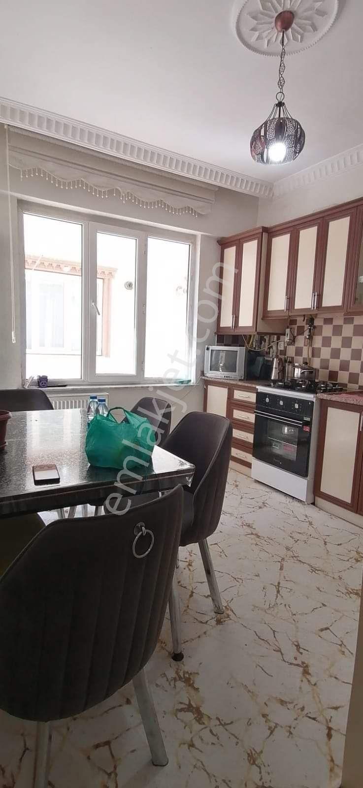 Binevlerde Satlık 3+1 Daire