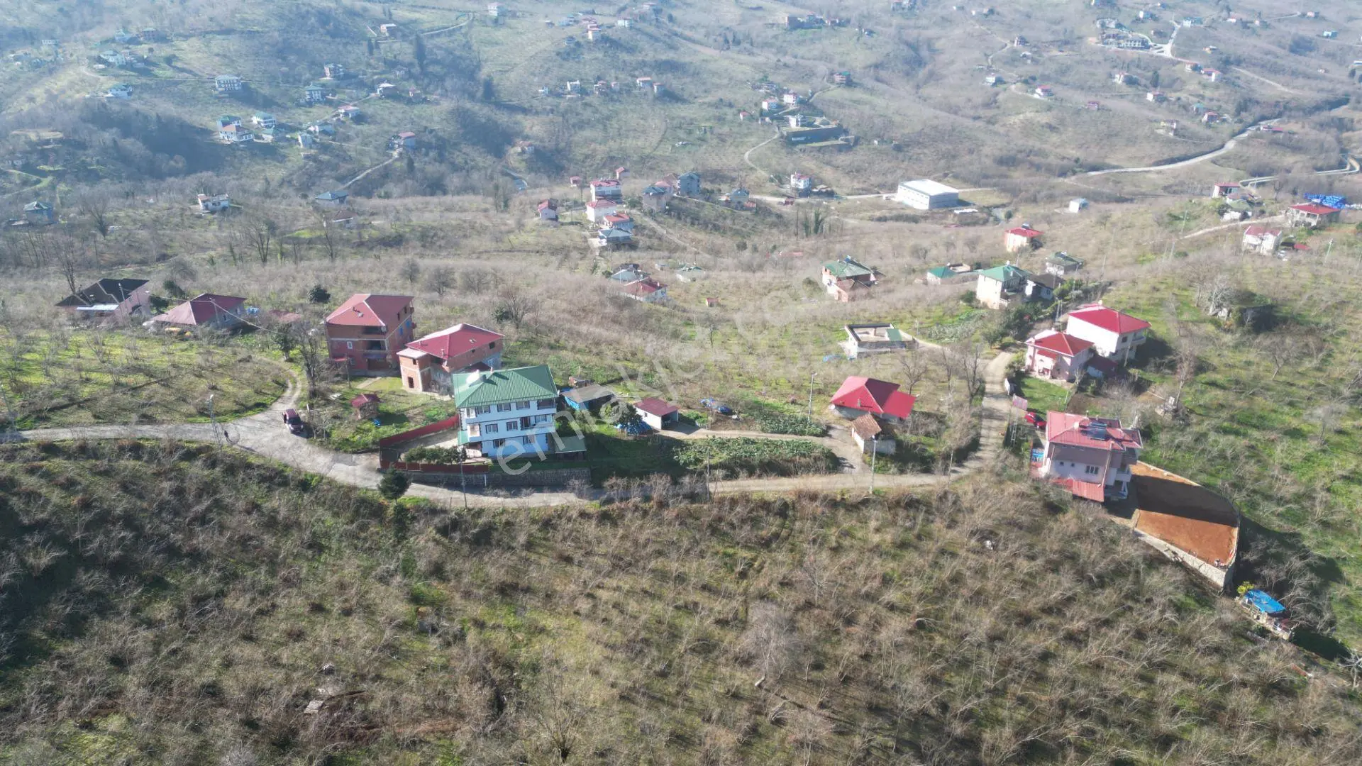 Trabzon Arsin'de 1600 M² Arsa İçinde Müstakil Yaşam Alanı - Görsel 4