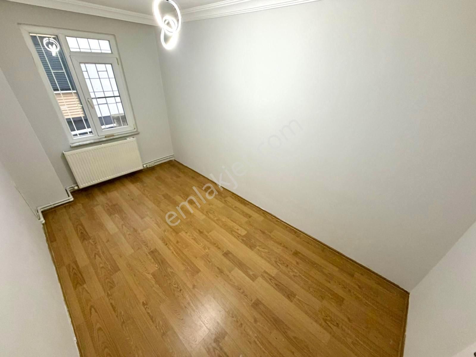 🏡 Referans'tan Altınkum'da Çift Cam Balkonlu Pazar Pazarında Açık Mutfak 2+1 Daire - Görsel 3