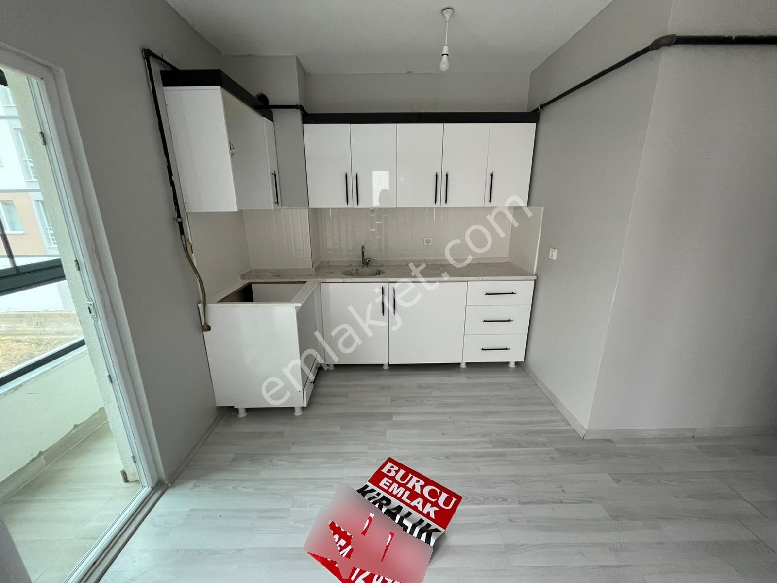 Üniversite Yolu Üzerinde 2+1 Satılık Daire *** Burcu Emlaktan - Görsel 3