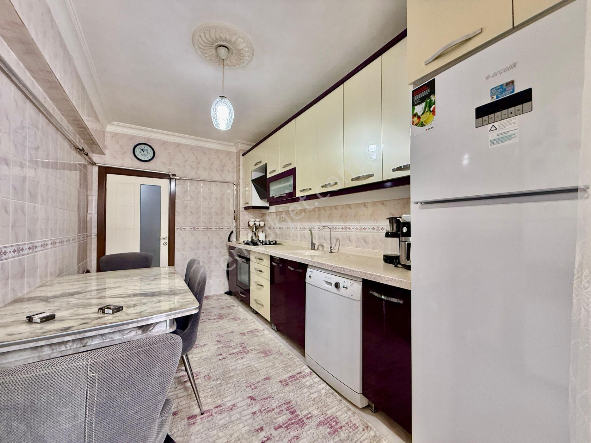 Kalecik Emlak'tan Hastane Yakını 2 Balkon, Mantolamalı 3+1