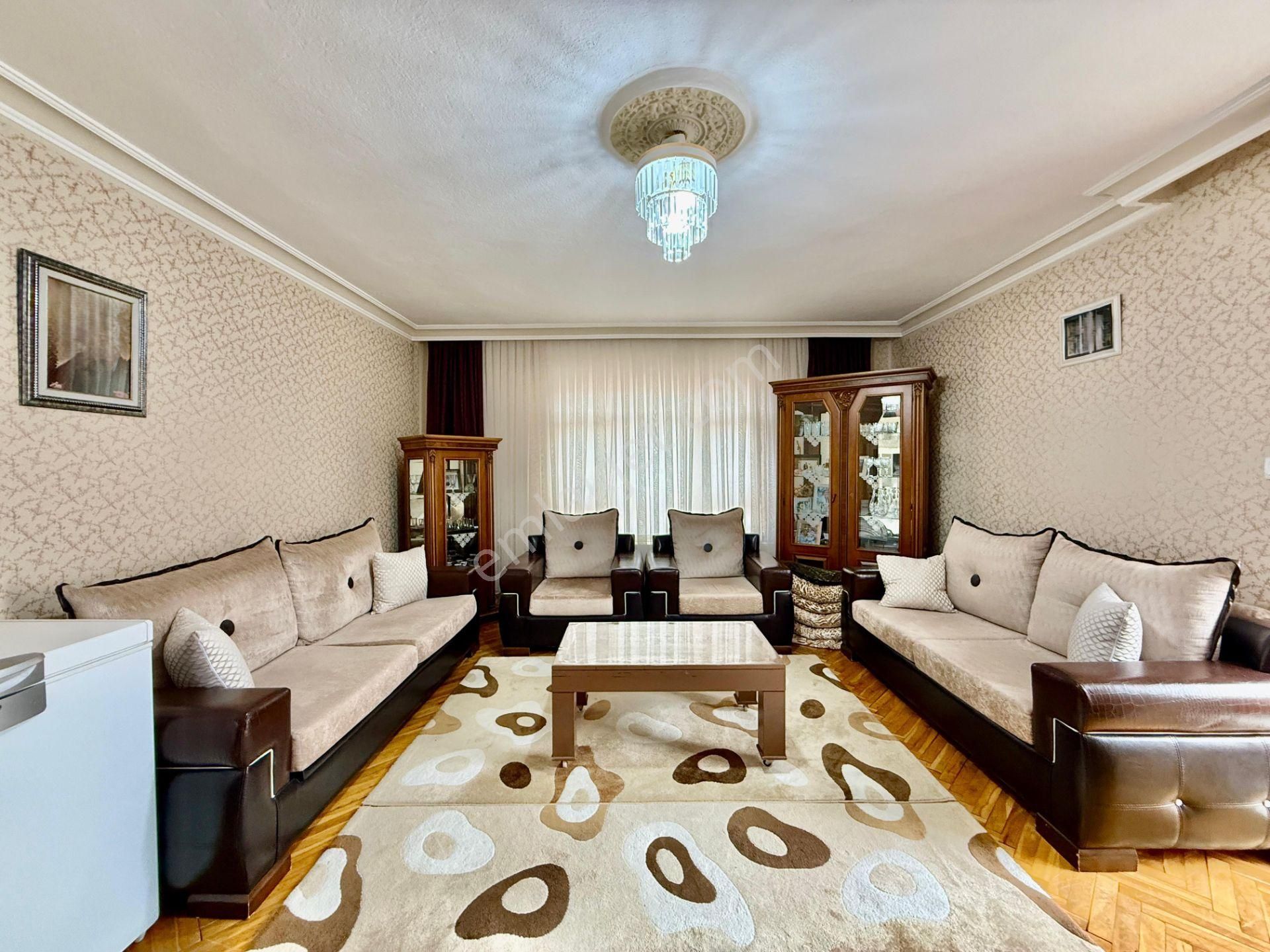 Kalecik Emlak'tan Hastane Yakını 2 Balkon, Mantolamalı 3+1 - Görsel 5