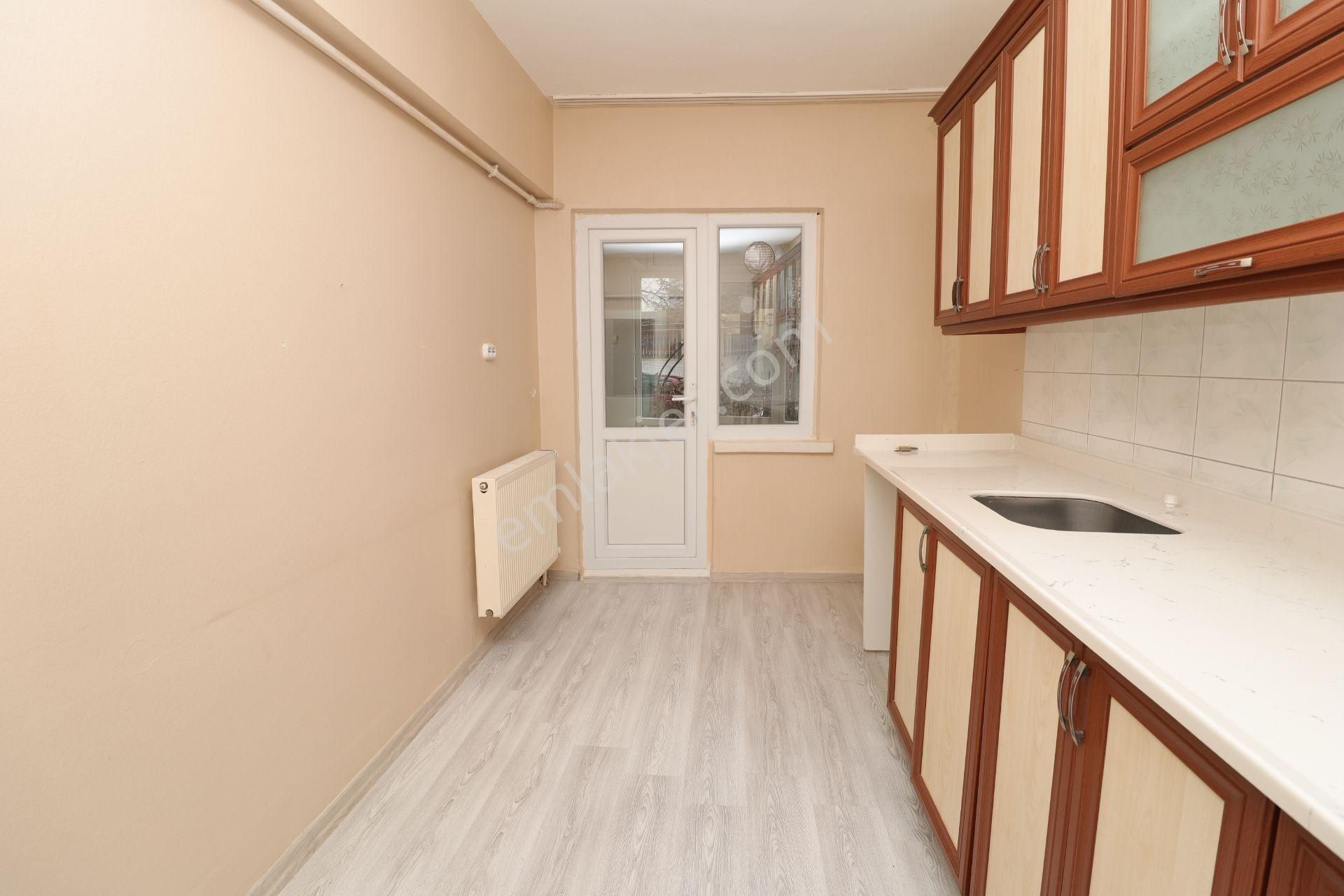 Akif'ten Topçu'da 2+1 Pazar Ve Sağlık Ocağı Yakını Kiralık Daire - Görsel 5