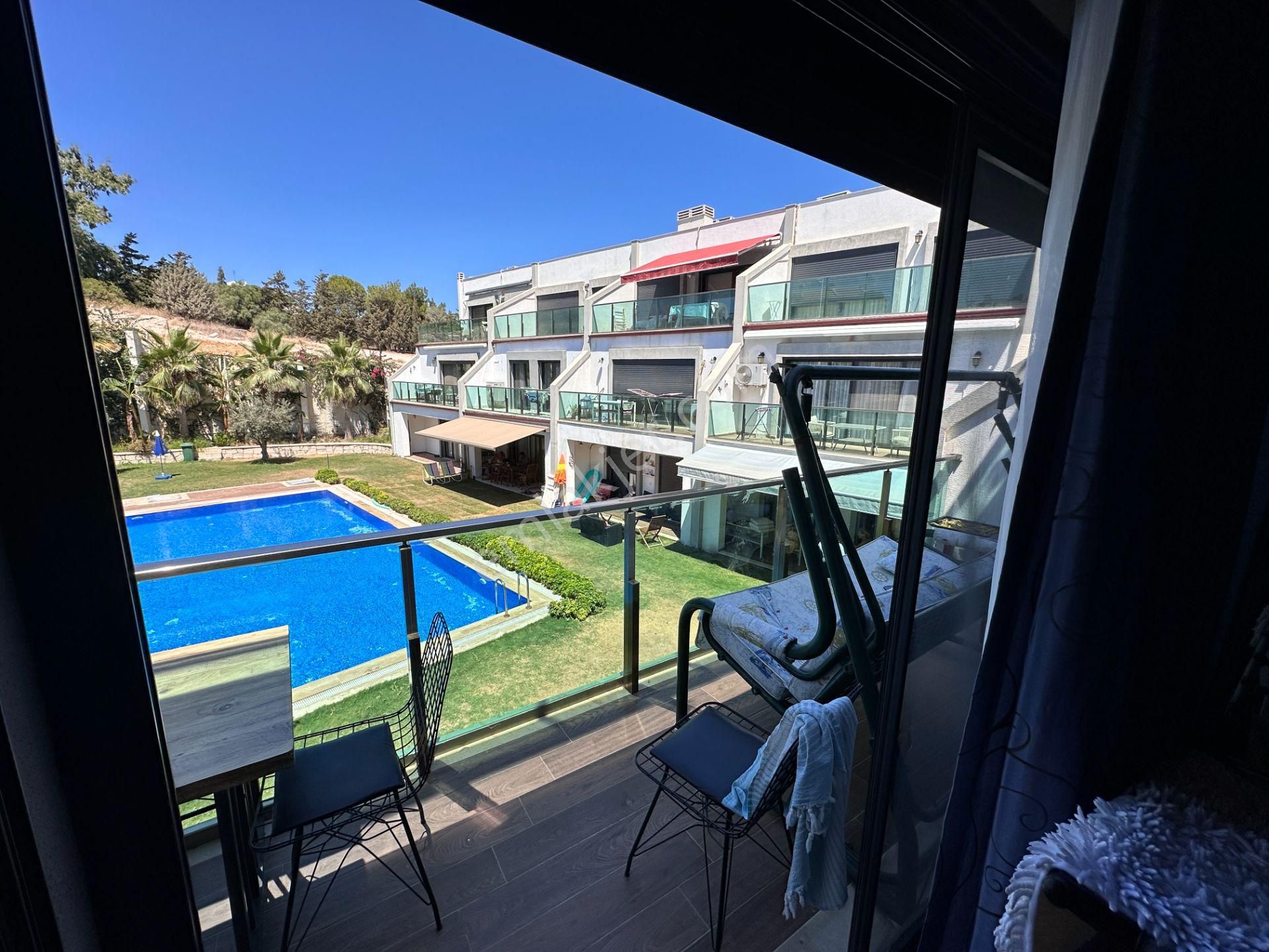 Çeşme Sakızlıkoy Rezidans Satılık Bahçeli&balkonlu 2+1 Dubleks - Görsel 2