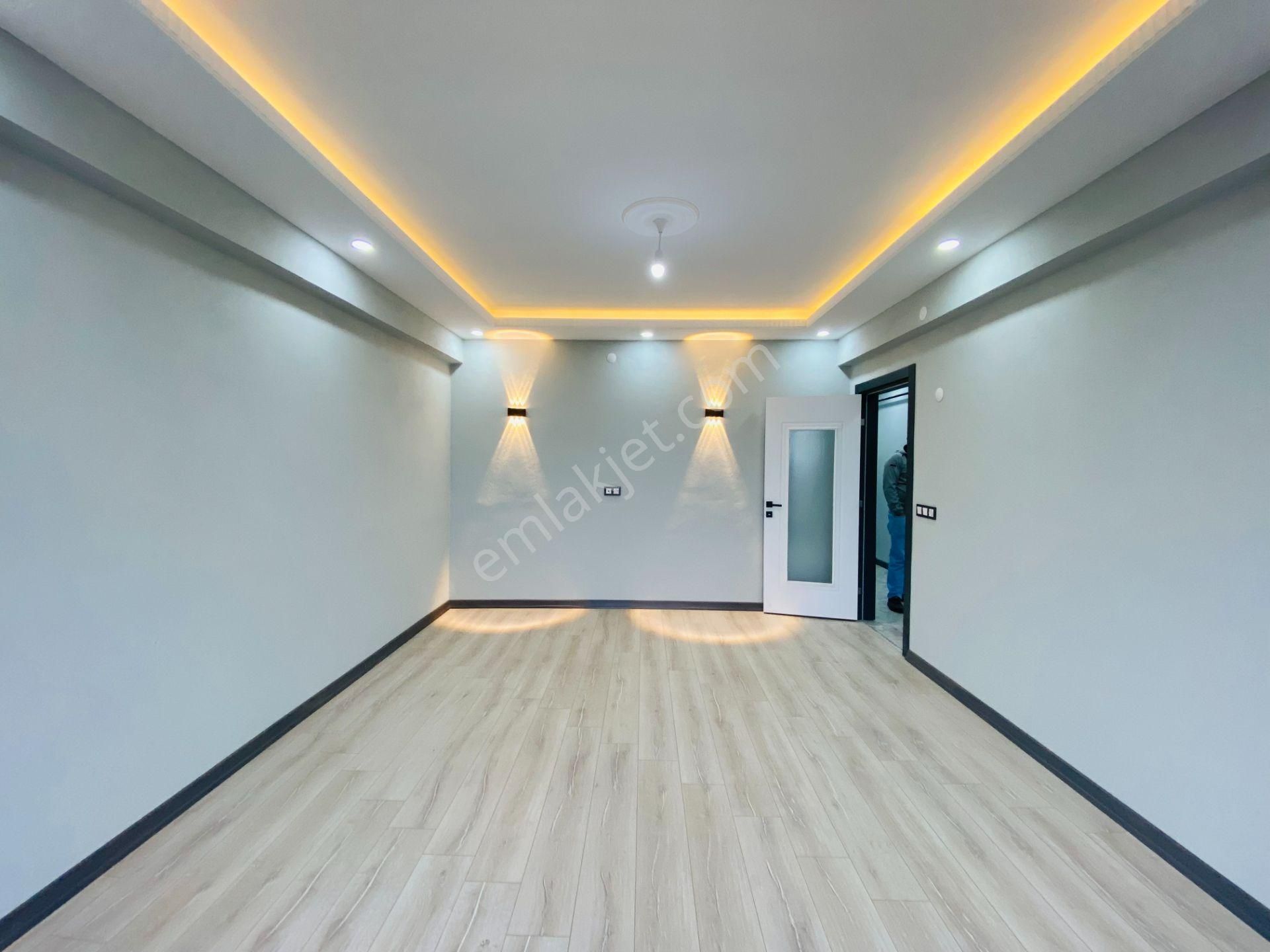 Güven'den Kapaklı'da Caddeye Yakın,yerden Isıtmalı Arakat 2+1 Ev