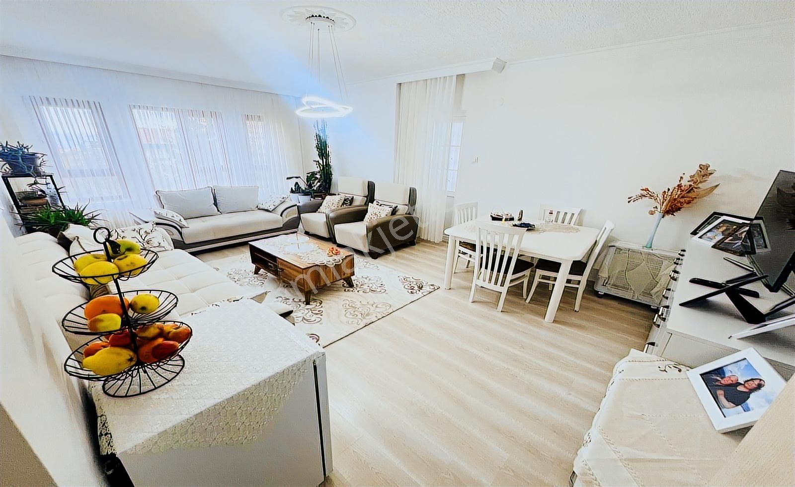 Çok Acil'den Merkezi Konumda Masrafsız 145m2 Fırsat Dairesi - Görsel 2