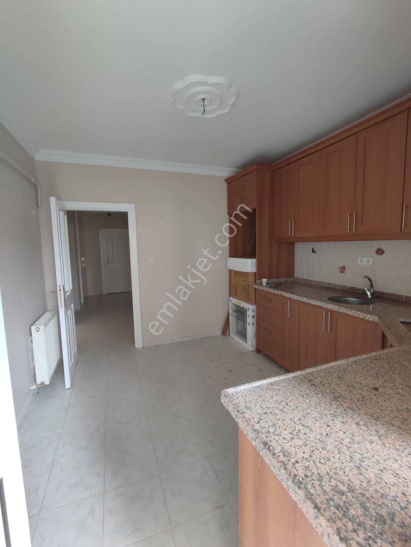 Çekmeköy Altınkoza Evlerinde Kiralık 3+1 Daire - Görsel 15