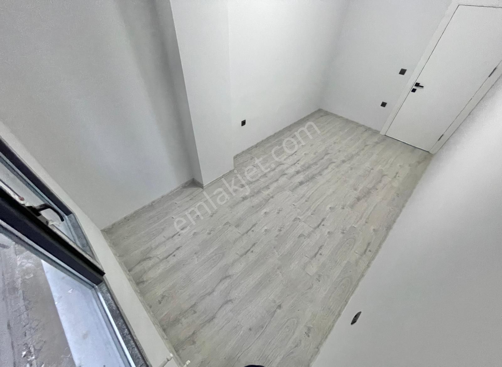 Berkay Demirel'den Denize 500 Metre Ebeveyn Banyolu Ön Cephe 2+1 Daire - Görsel 29