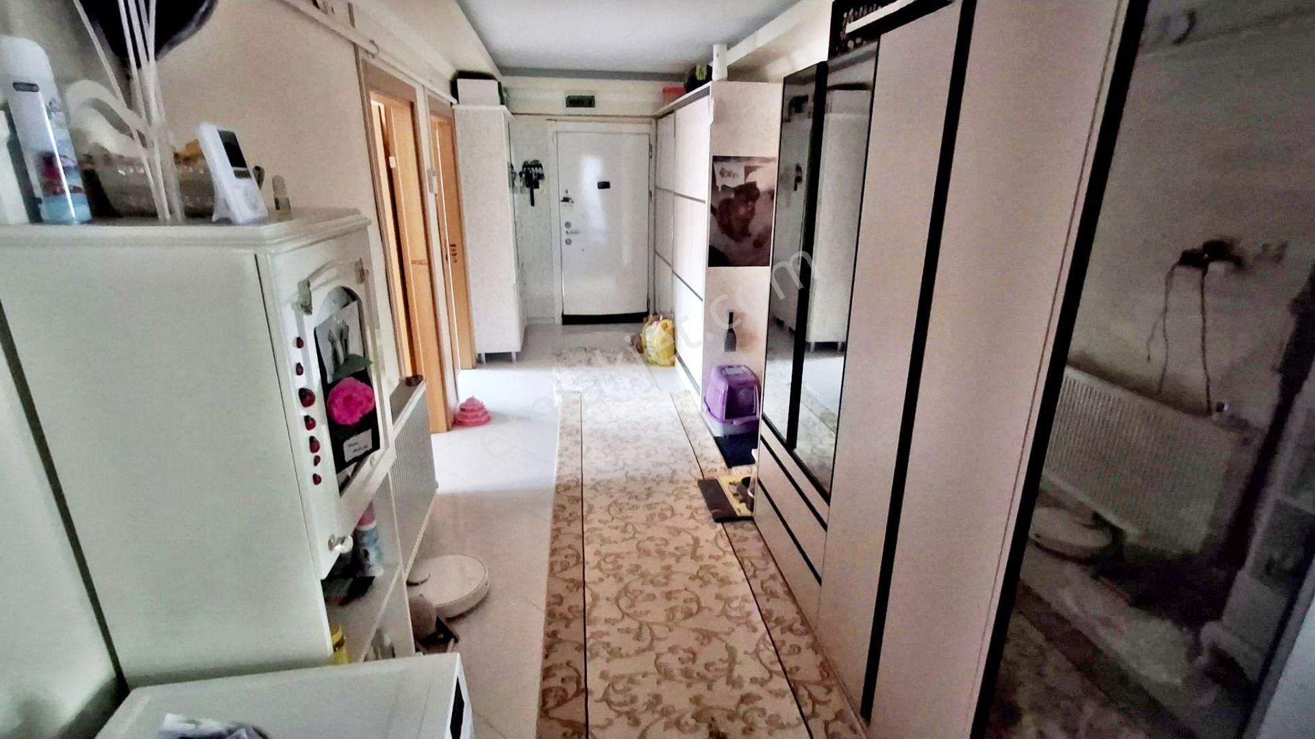 Gold'tan Yayla Merkez Katta Full Yapılı Çok Geniş Acil Satılık 3+1 Daire - Görsel 23