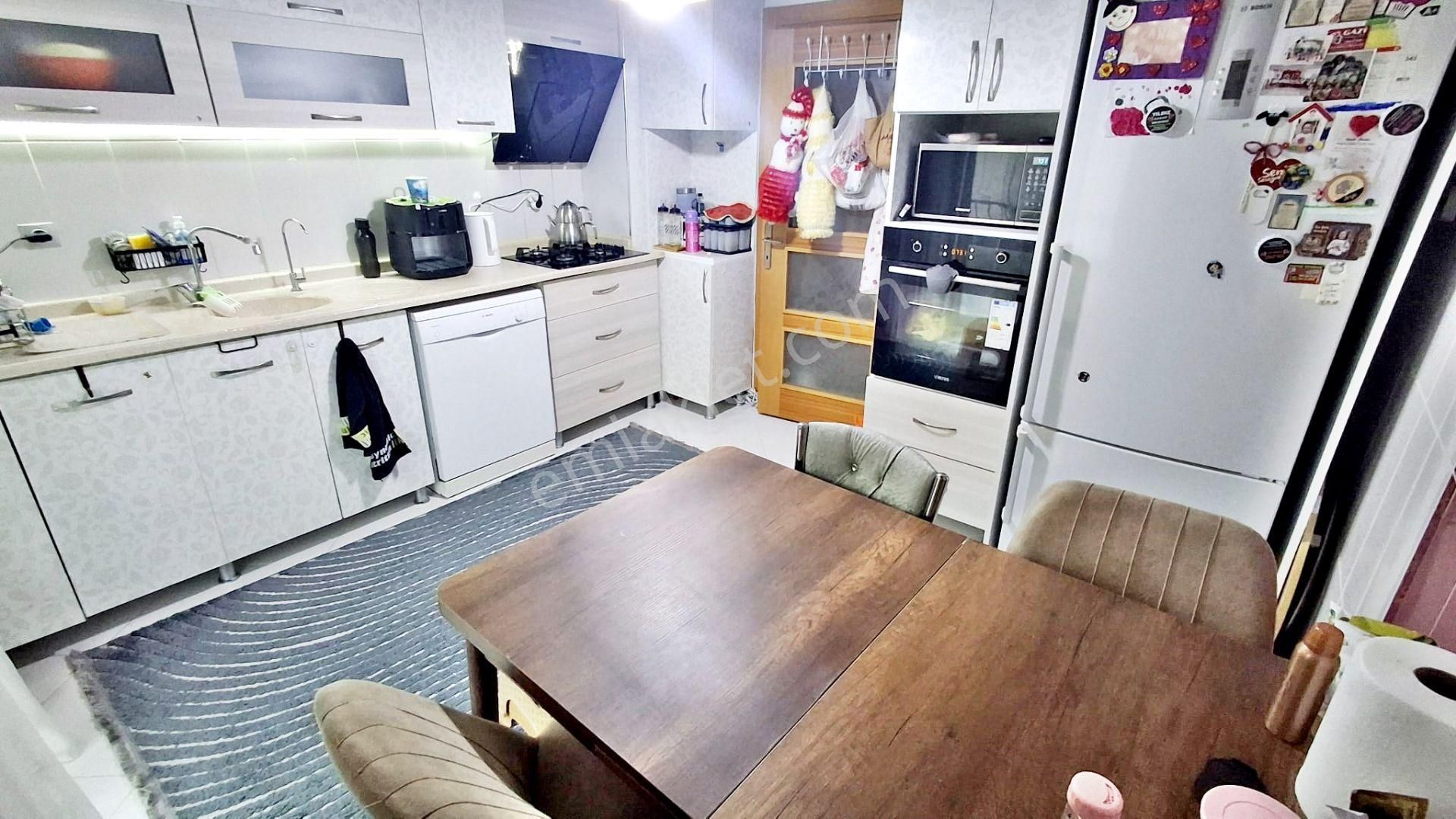 Gold'tan Yayla Merkez Katta Full Yapılı Çok Geniş Acil Satılık 3+1 Daire - Görsel 11