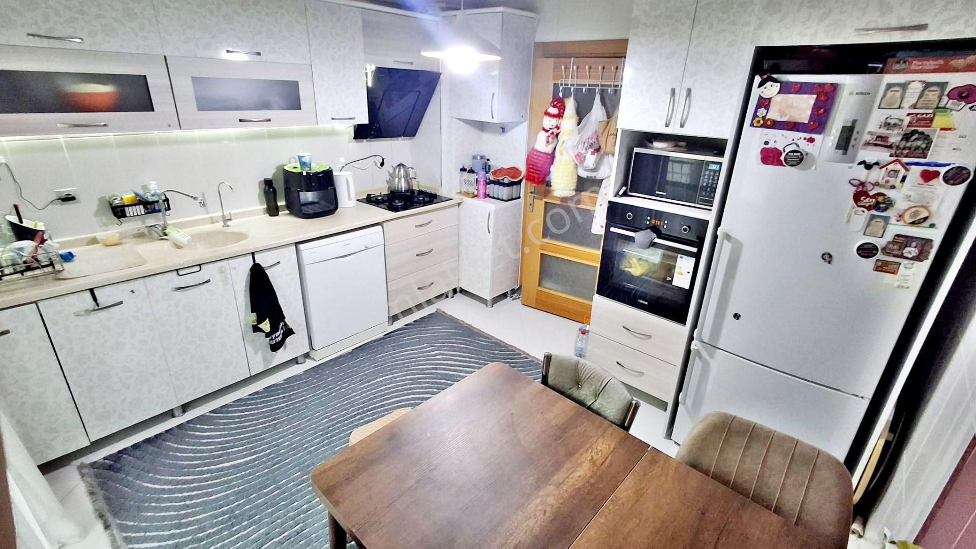 Gold'tan Yayla Merkez Katta Full Yapılı Çok Geniş Acil Satılık 3+1 Daire - Görsel 10