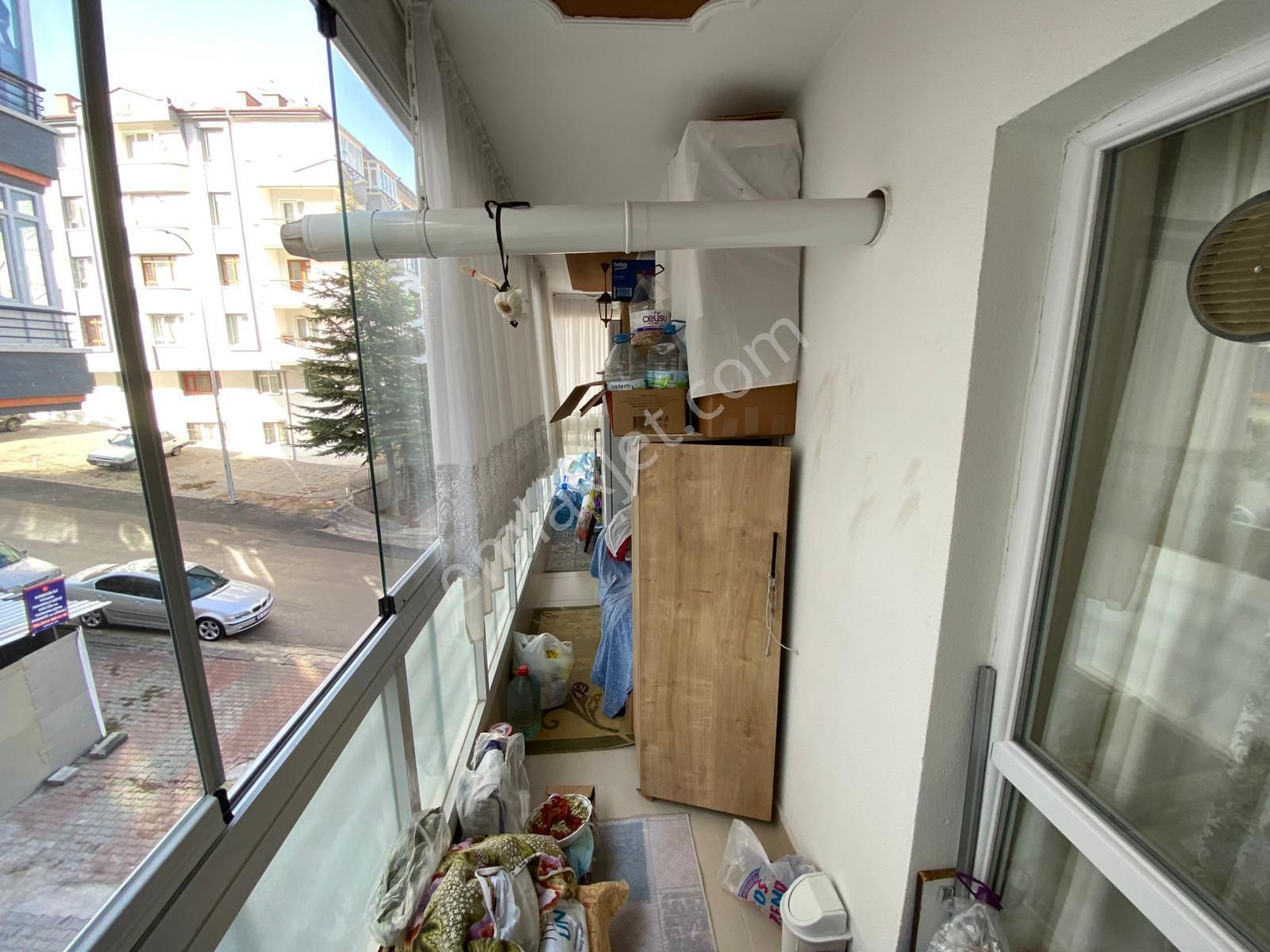 Vatan'dan Bademlik Merkez'de Yeni Bina Asansörlü Orta Kat Manzaralı Satılık 3+1 Daire - Görsel 7