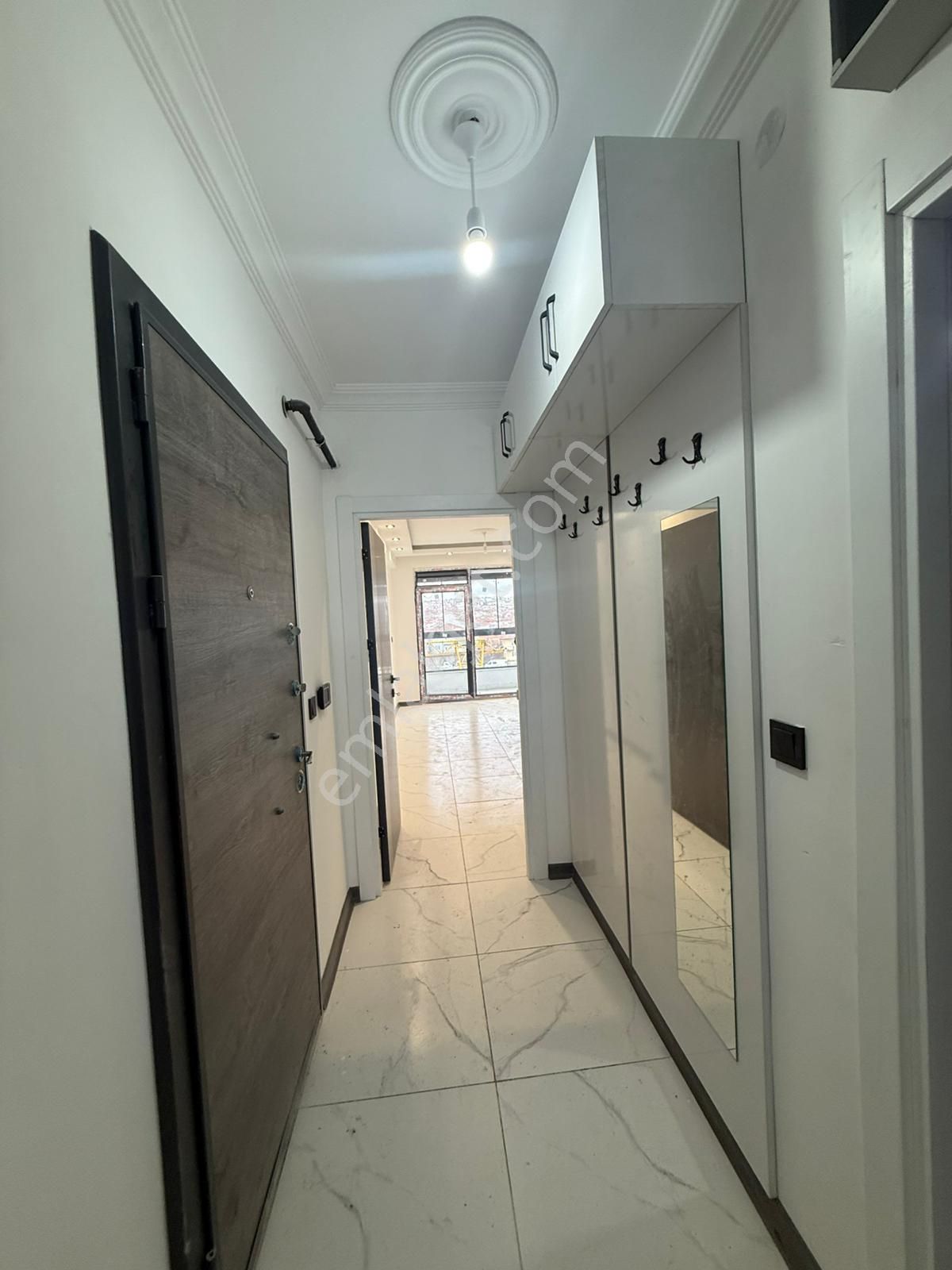 Elmas Gayrimenkulden 71 Evlerde Satılık 1+1 - Görsel 4