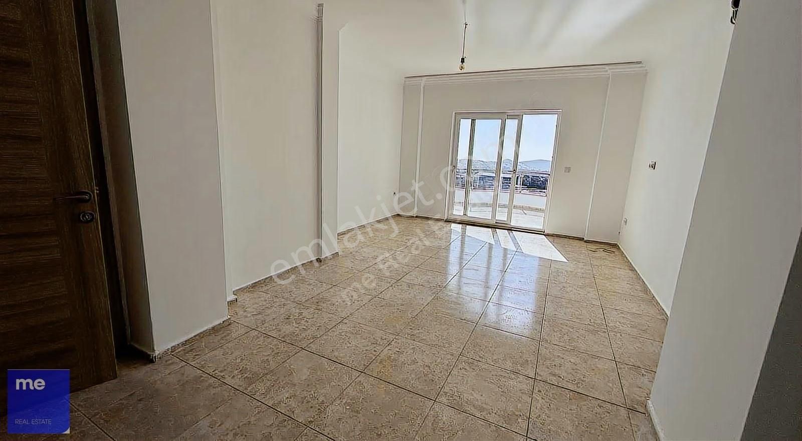 Konacık Site İçinde 3+1 Yıllık Kiralık Deniz Manzaralı Daire - Görsel 5