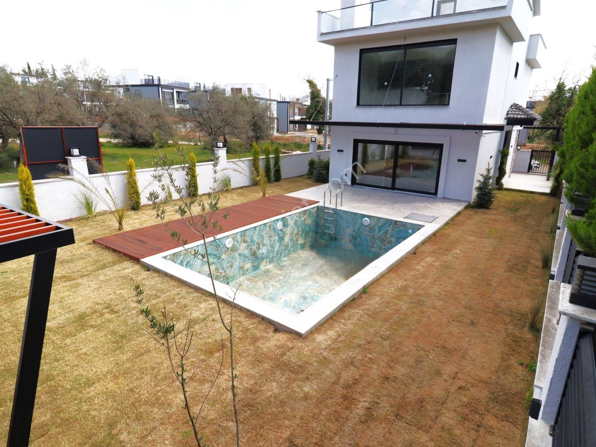 🎍güre'de 400 M2 Arsa İçerisinde Sıfır Bağımsız Özel Havuzlu Ultra Lüks 3+1 Satılık Müstakil Villa🎍