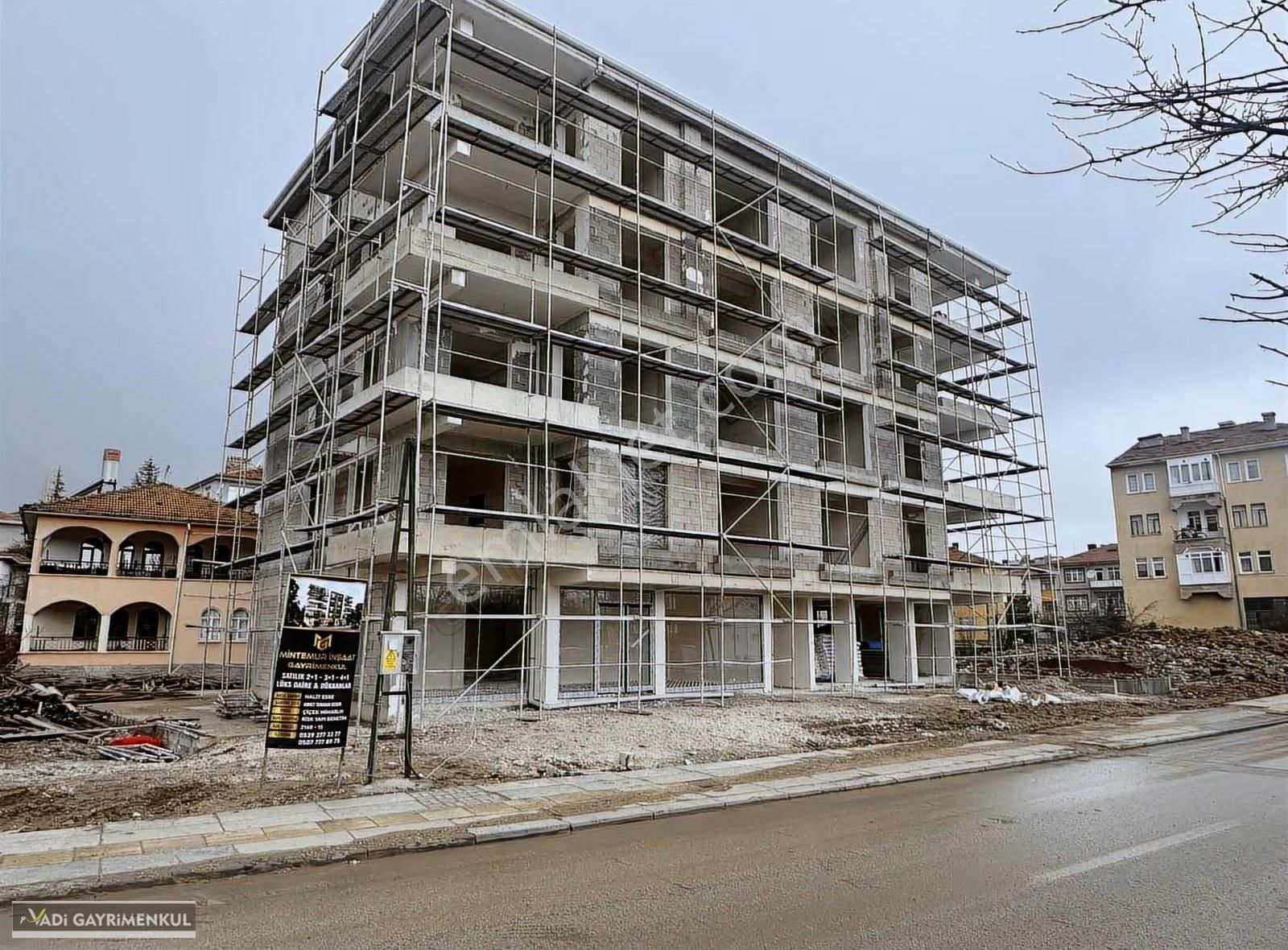 Karagöl Caddesinde Merkeze 5dakika Site Konseptinde 4+1 Daireler - Görsel 2