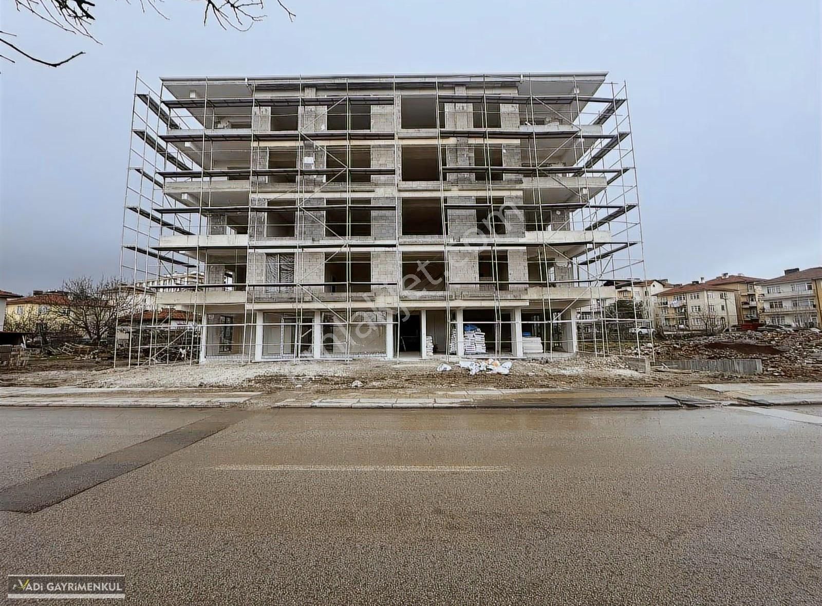 Karagöl Caddesinde Merkeze 5dakika Site Konseptinde 4+1 Daireler - Görsel 8