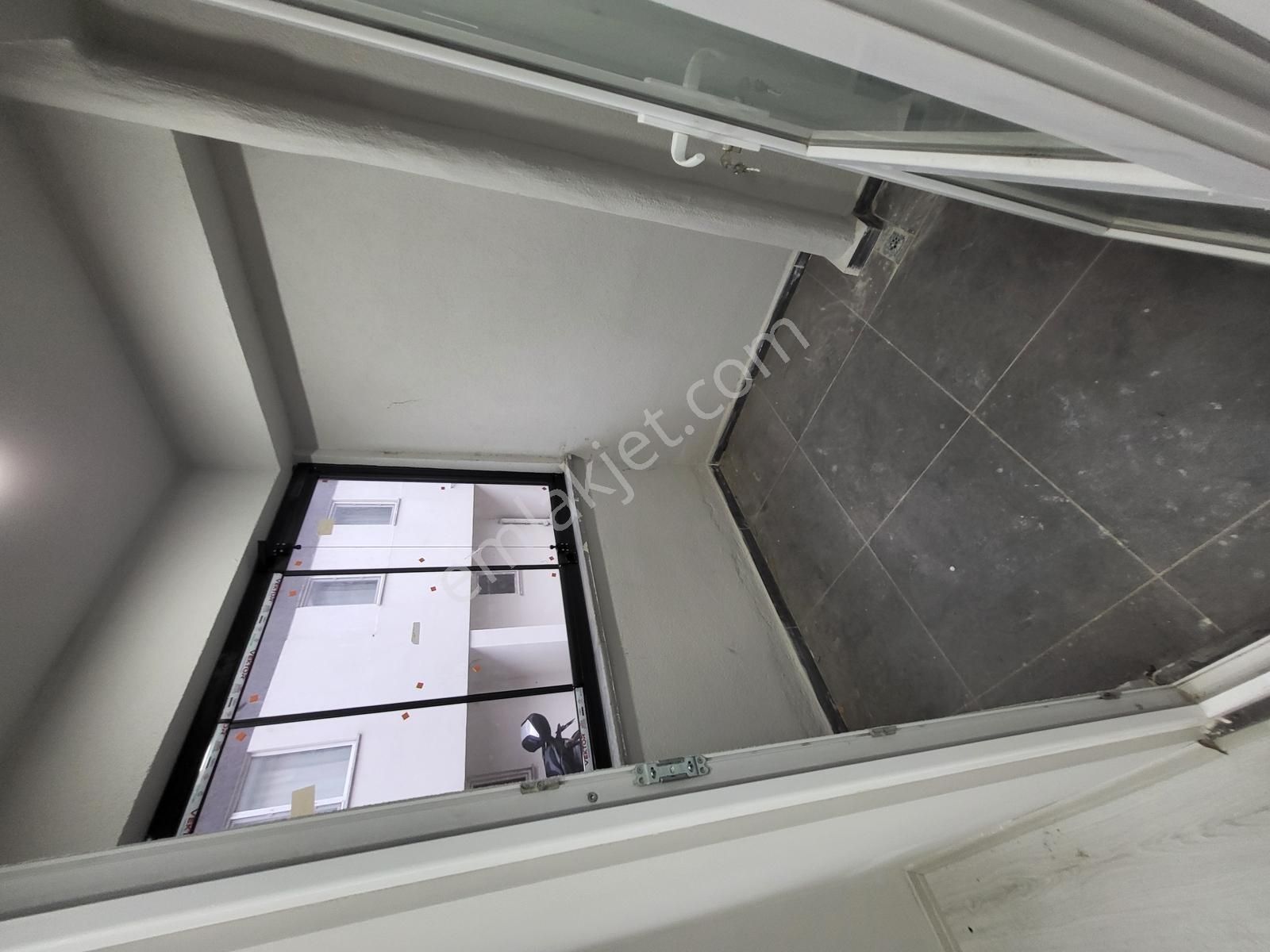 Yenimahallede Satılık Sıfır 2+1 75 M² Giriş Kat Otoparklı Daire - Görsel 10