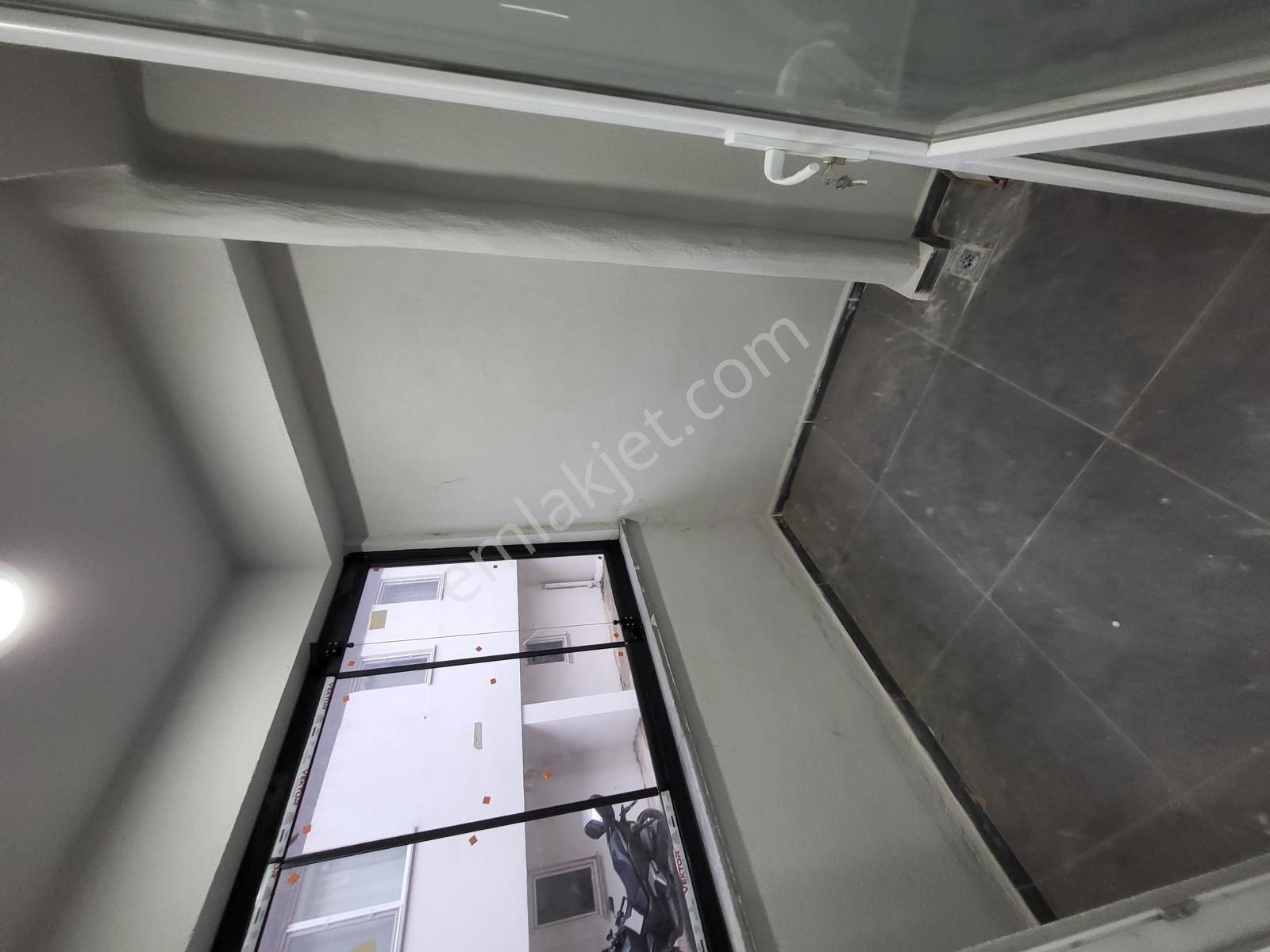 Yenimahallede Satılık Sıfır 2+1 75 M² Giriş Kat Otoparklı Daire - Görsel 9