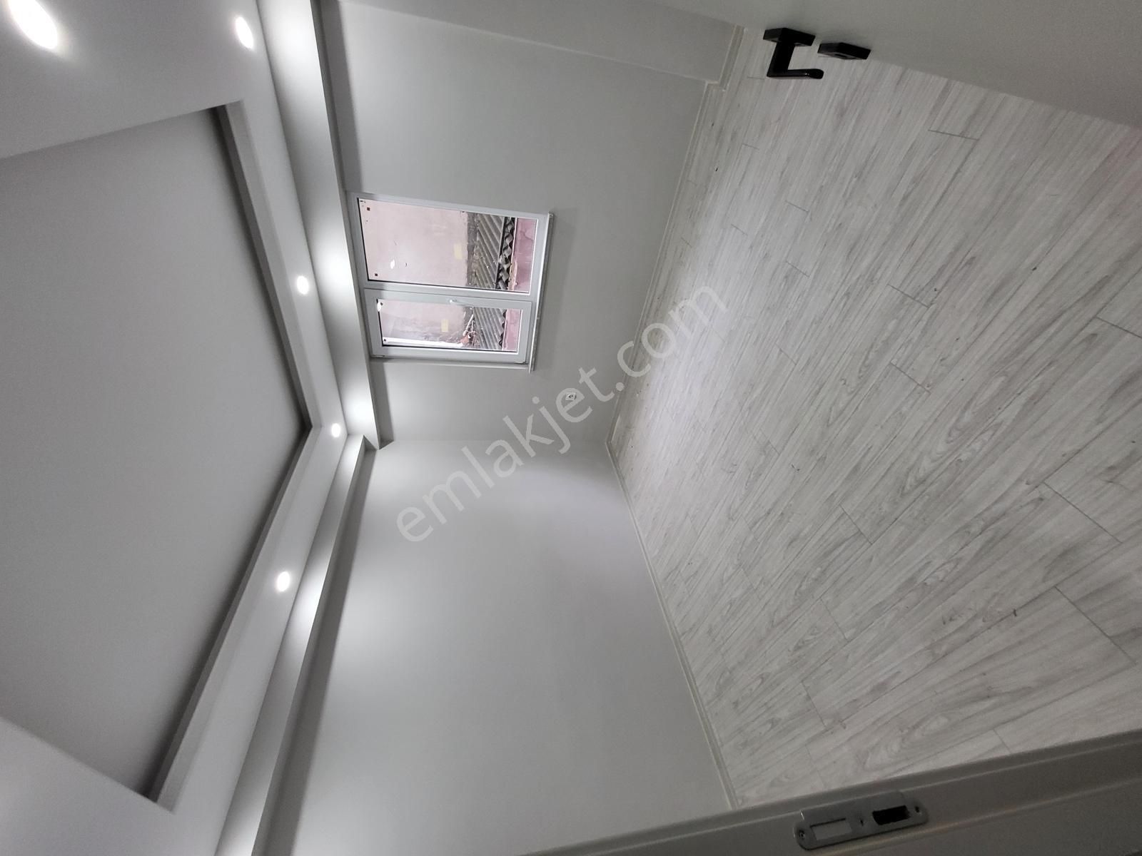 Yenimahallede Satılık Sıfır 2+1 75 M² Giriş Kat Otoparklı Daire - Görsel 3
