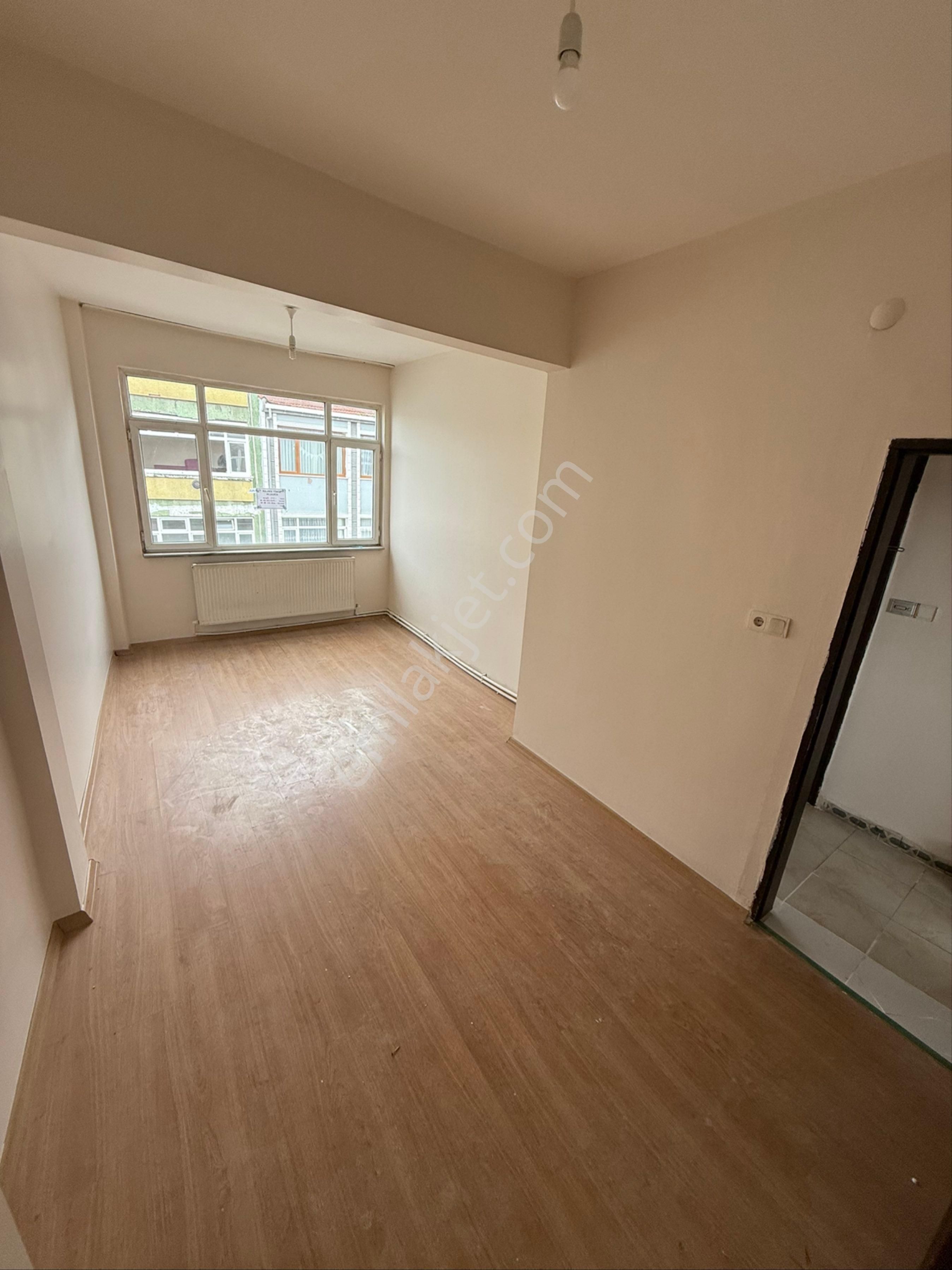 Fatih İskenderpaşa Mah Kıralık Daıre 2+1 Kat 5