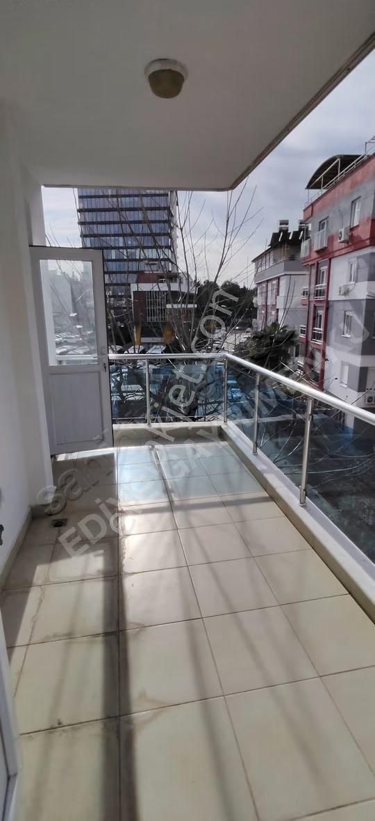 Fabrikalar Mah. Satılık Katta 2+1 Asansörlü Daire Tranvay 150 M. - Görsel 2