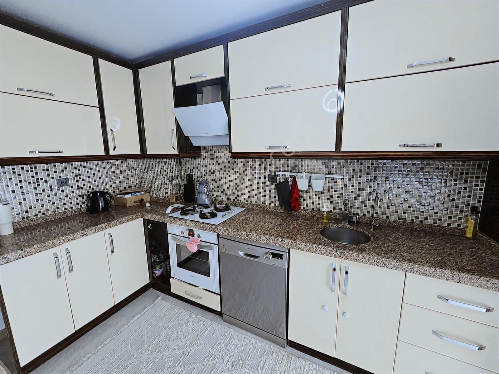 Tırpan'dan Yeni Mah.merkezi Konum Satılık 3+1 Ara Kat Daire - Görsel 4