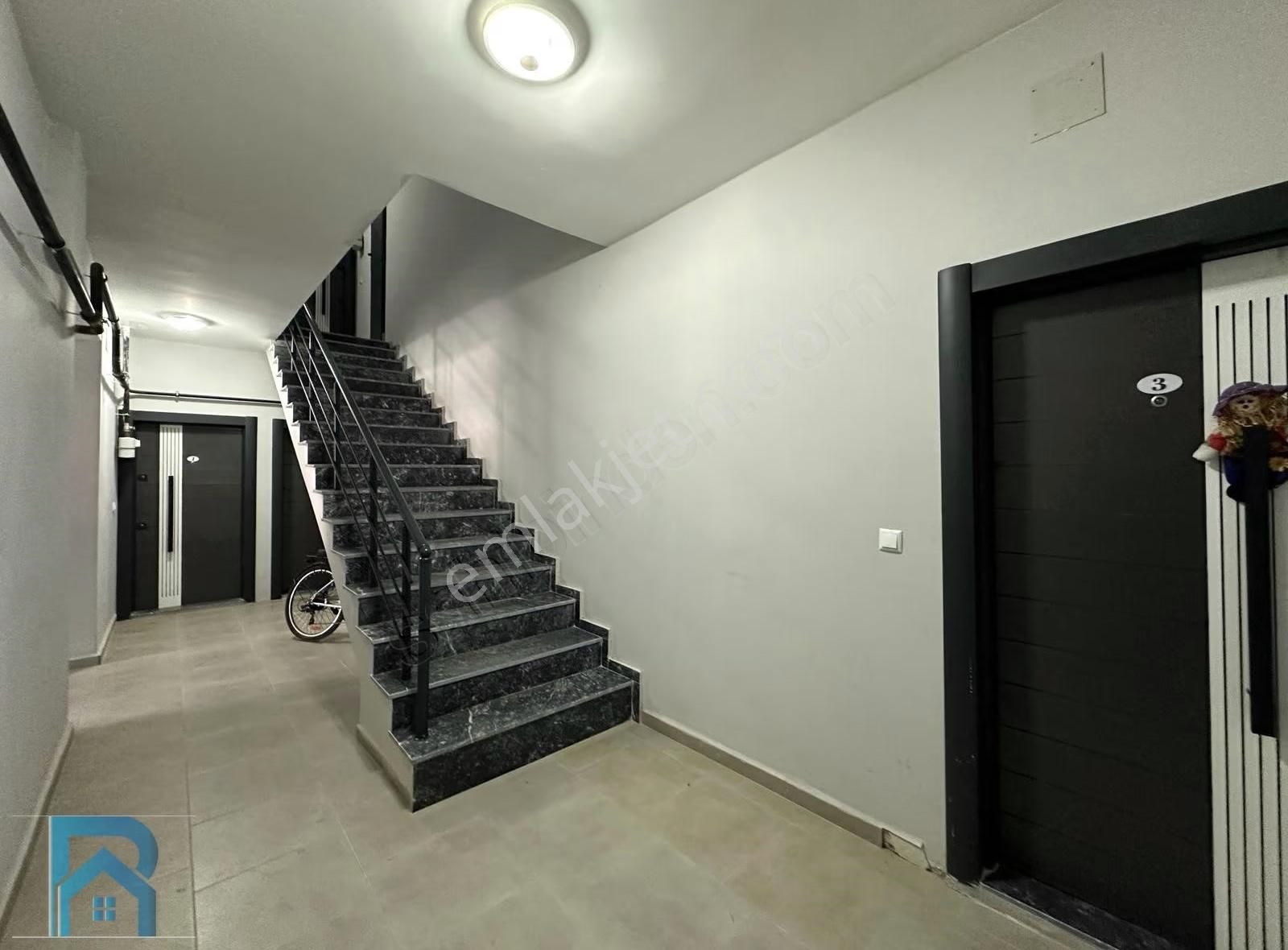 Karasu'da Havuzlu Ve Butik Site | Yerden Isıtma Sıfır Daire - Görsel 24