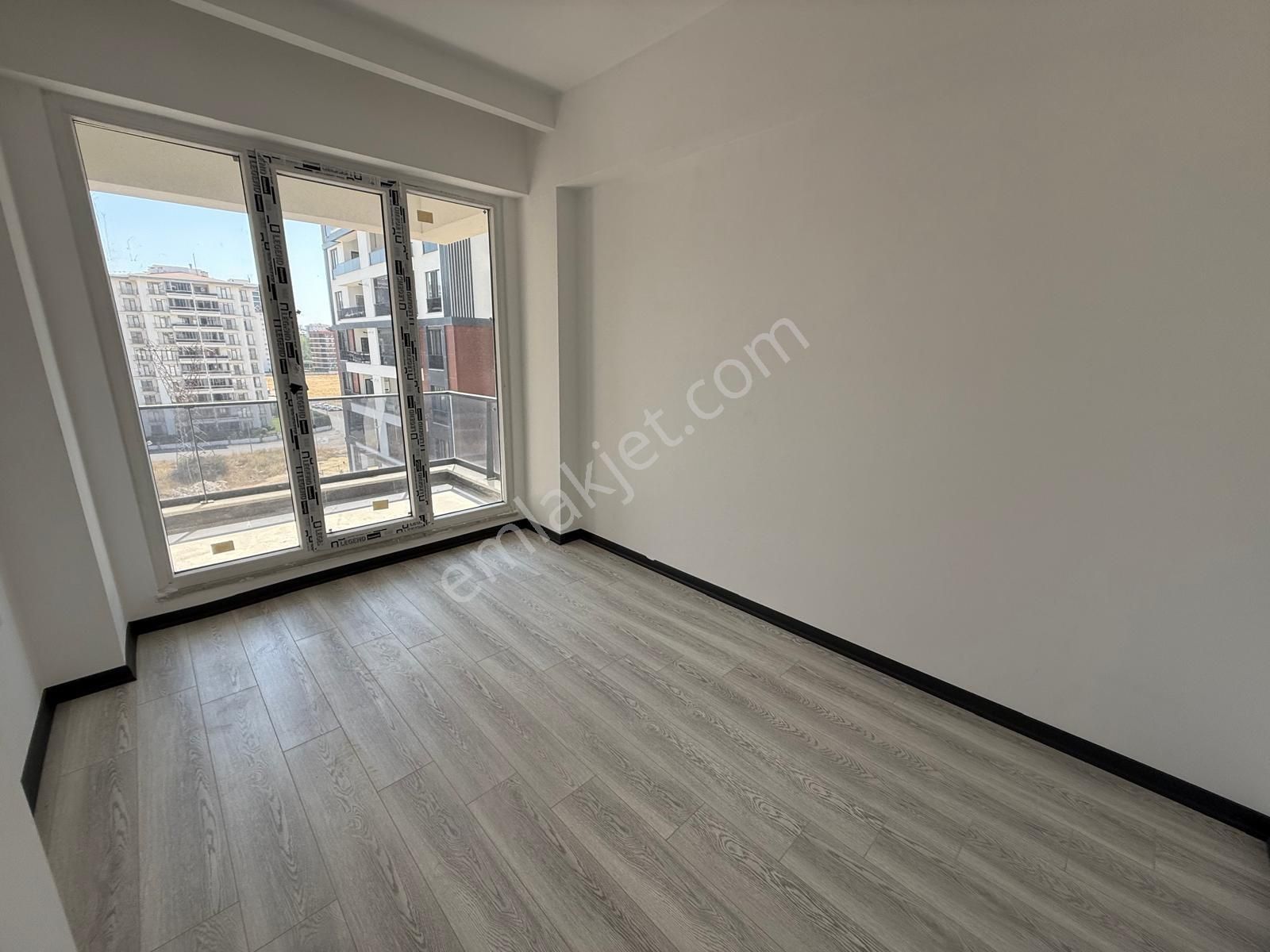 Turyap Hürriyetten İzsiz Towers Da 3.kat 3+1 Kiralık Daire - Görsel 9