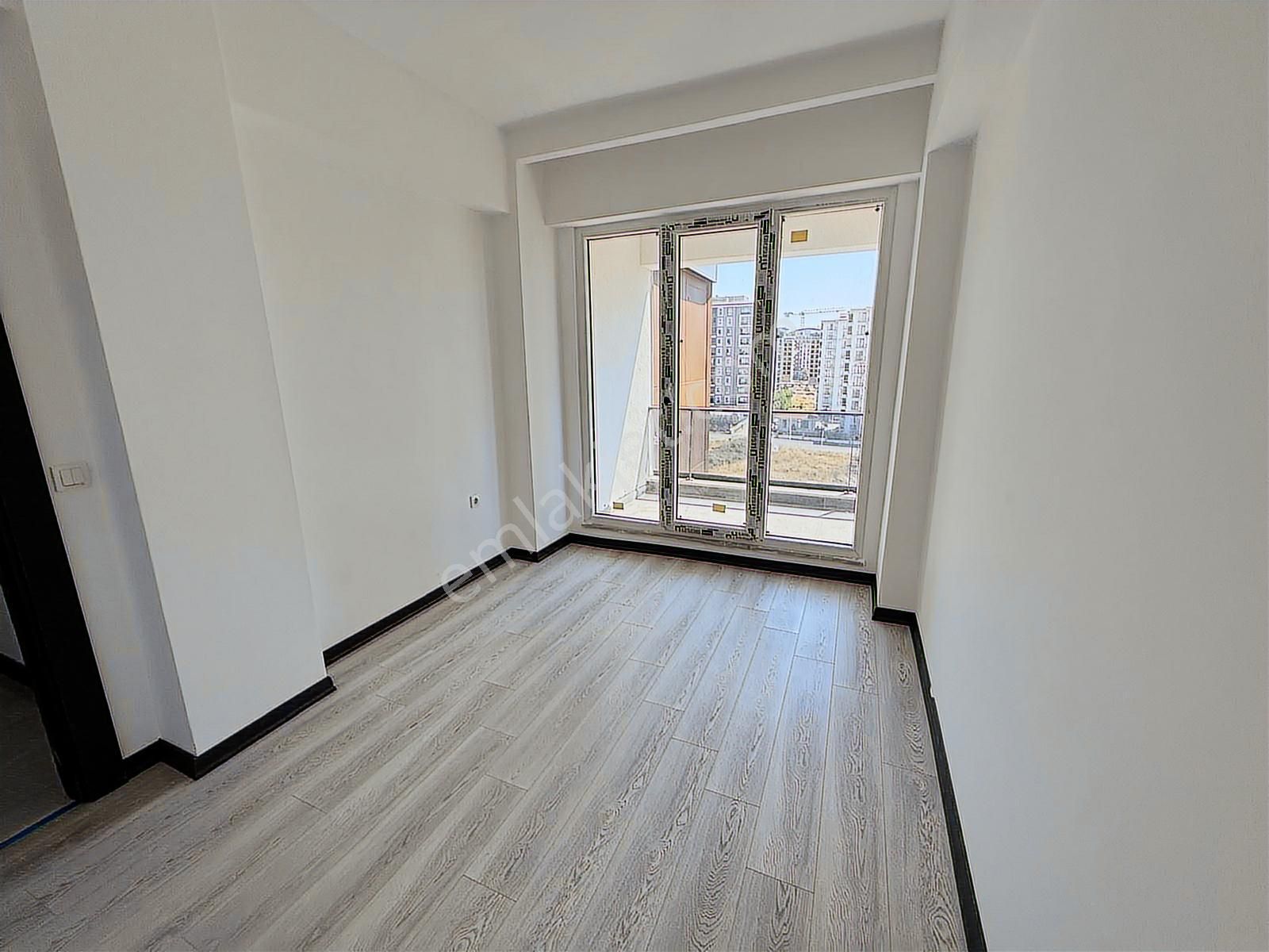 Turyap Hürriyetten İzsiz Towers Da 3.kat 3+1 Kiralık Daire - Görsel 11