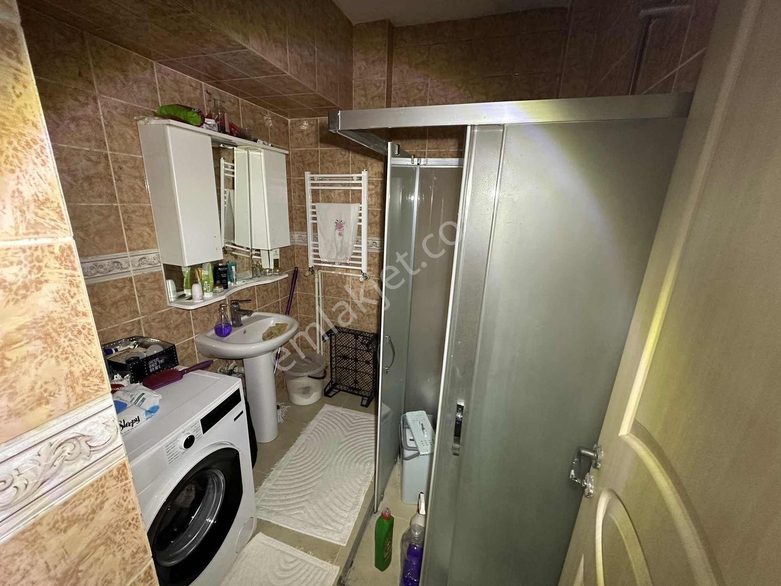 Valide-i Atik Mahallesinde Geniş 2+1 Daire - Görsel 11