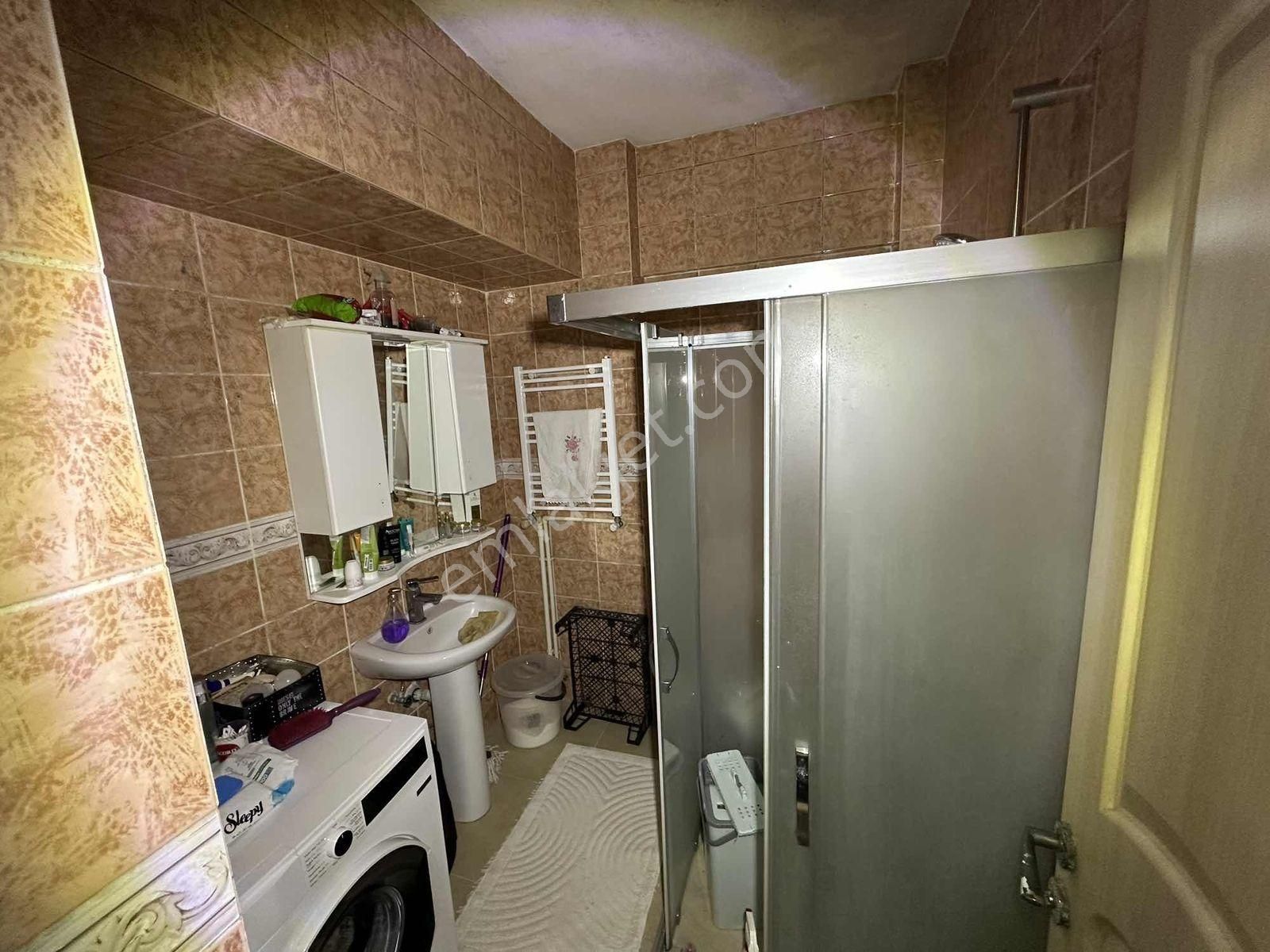 Valide-i Atik Mahallesinde Geniş 2+1 Daire - Görsel 5