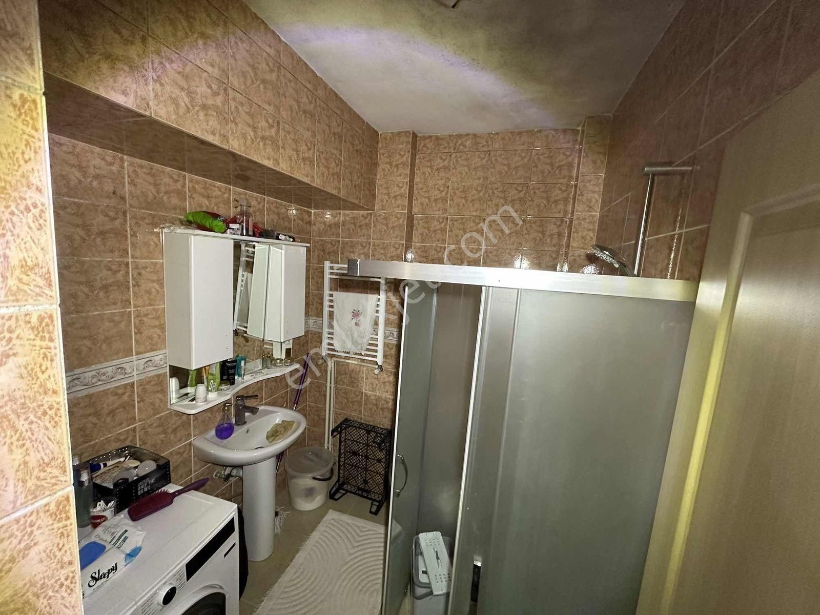 Valide-i Atik Mahallesinde Geniş 2+1 Daire - Görsel 4