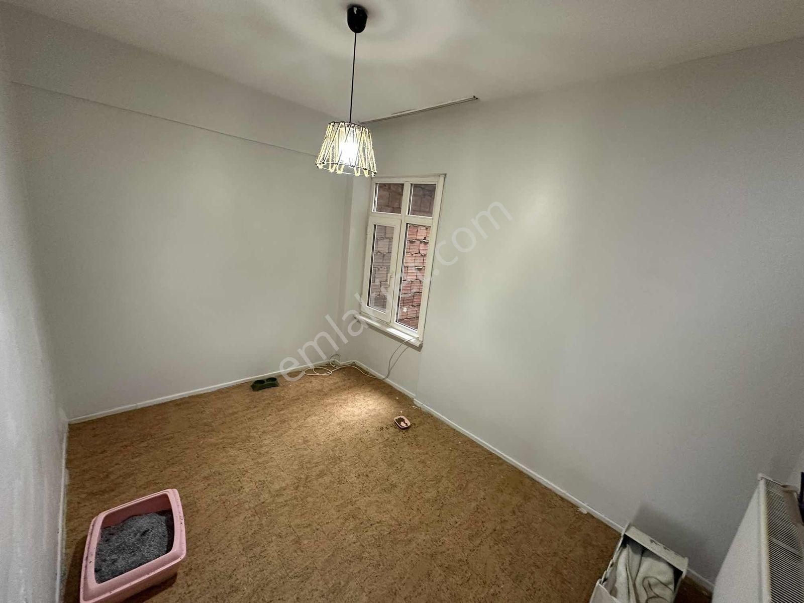 Valide-i Atik Mahallesinde Geniş 2+1 Daire - Görsel 3