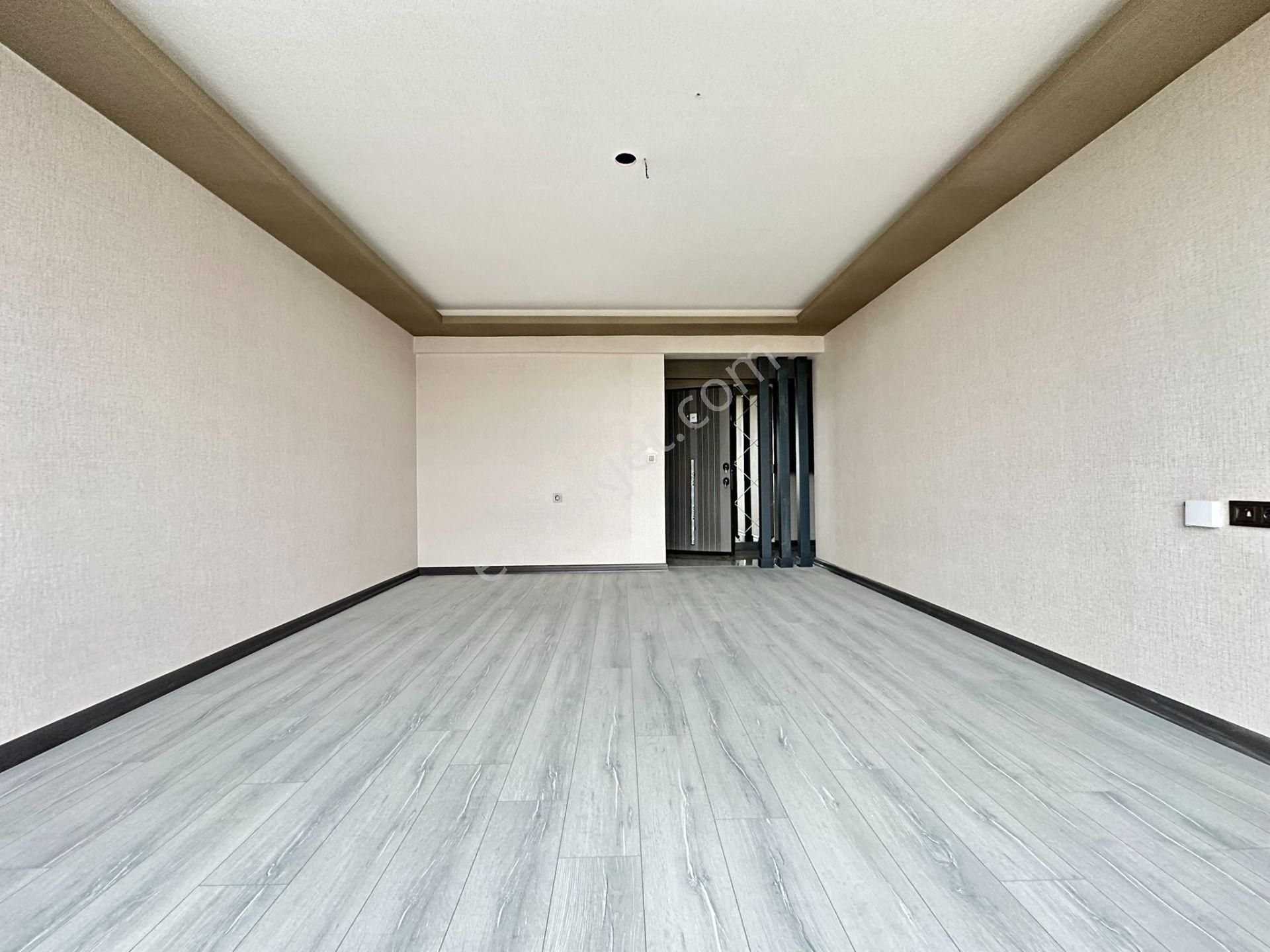 Pursaklar Mehmet Zengin Emlak'tan Kapalı Otoparklı 3 Banyolu 12.kat 4+1 Sitede Dubleks Daire - Görsel 28