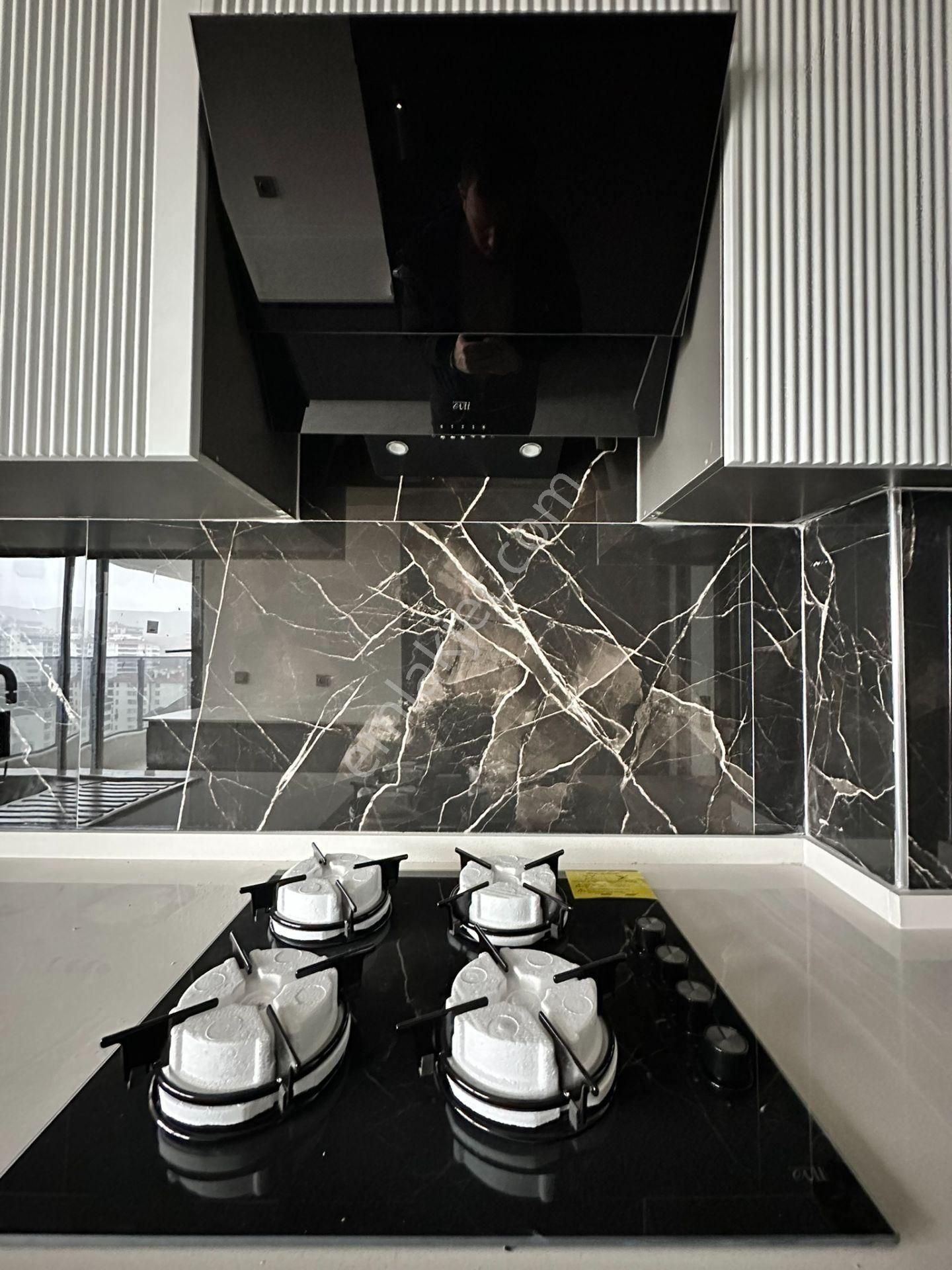 Pursaklar Mehmet Zengin Emlak'tan Kapalı Otoparklı 3 Banyolu 12.kat 4+1 Sitede Dubleks Daire - Görsel 7