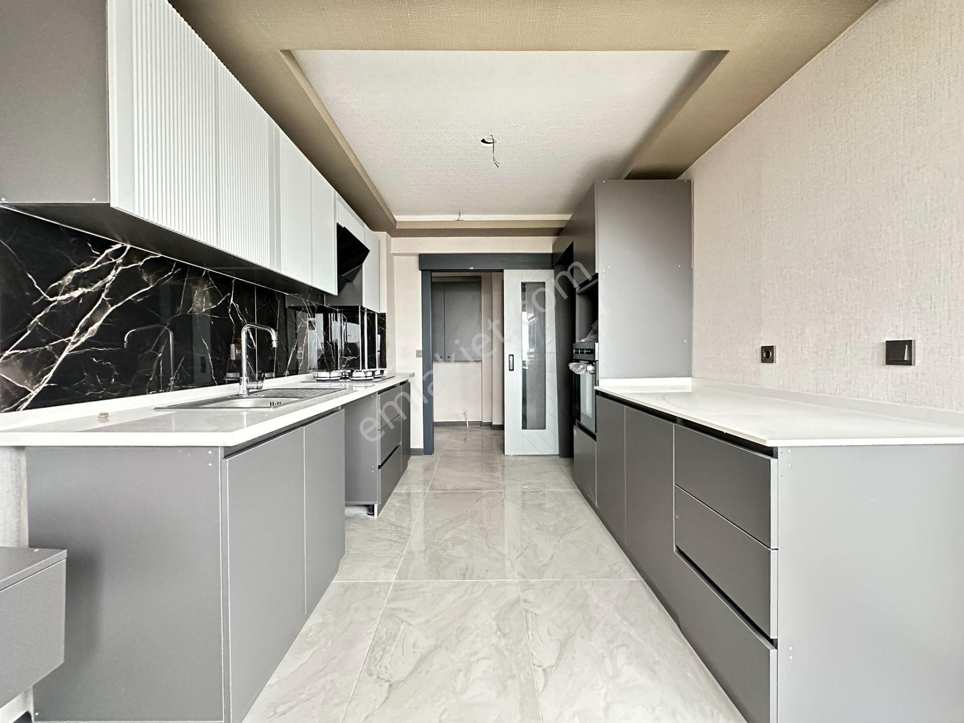 Pursaklar Mehmet Zengin Emlak'tan Kapalı Otoparklı 3 Banyolu 12.kat 4+1 Sitede Dubleks Daire - Görsel 9