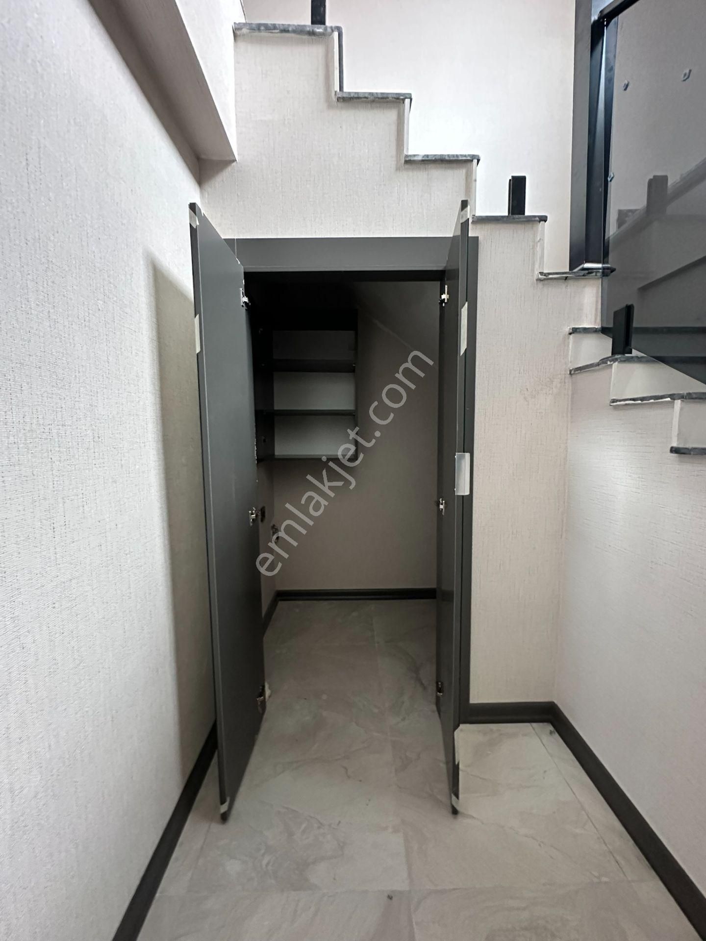 Pursaklar Mehmet Zengin Emlak'tan Kapalı Otoparklı 3 Banyolu 12.kat 4+1 Sitede Dubleks Daire - Görsel 35