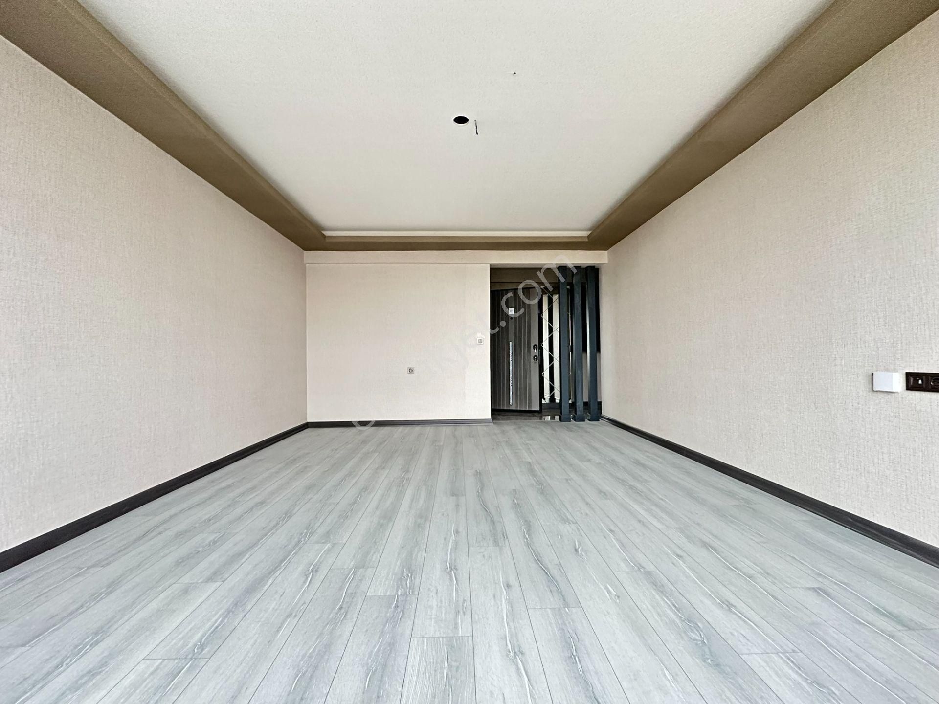 Pursaklar Mehmet Zengin Emlak'tan Kapalı Otoparklı 3 Banyolu 12.kat 4+1 Sitede Dubleks Daire - Görsel 17