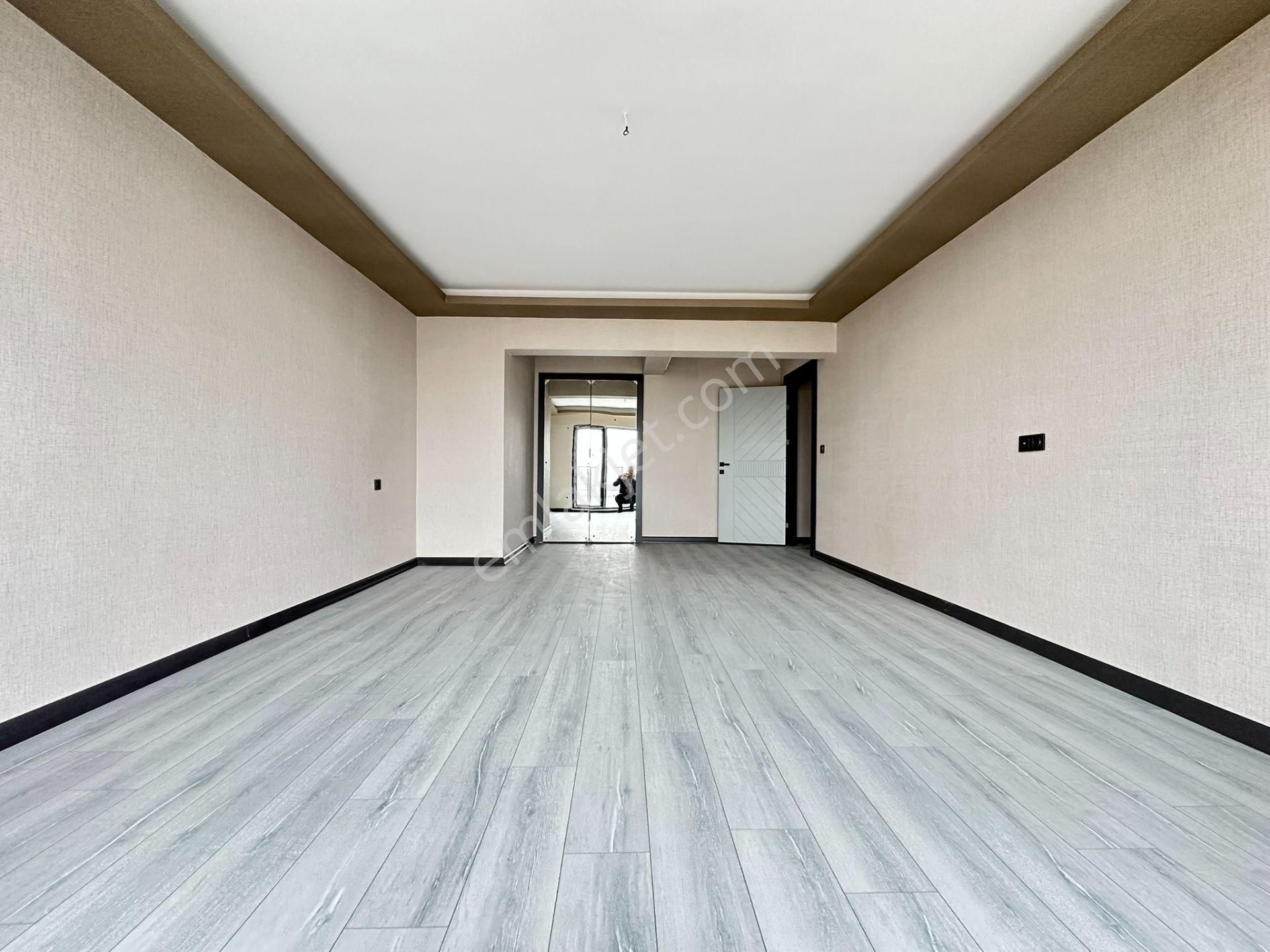 Pursaklar Mehmet Zengin Emlak'tan Kapalı Otoparklı 3 Banyolu 12.kat 4+1 Sitede Dubleks Daire - Görsel 19