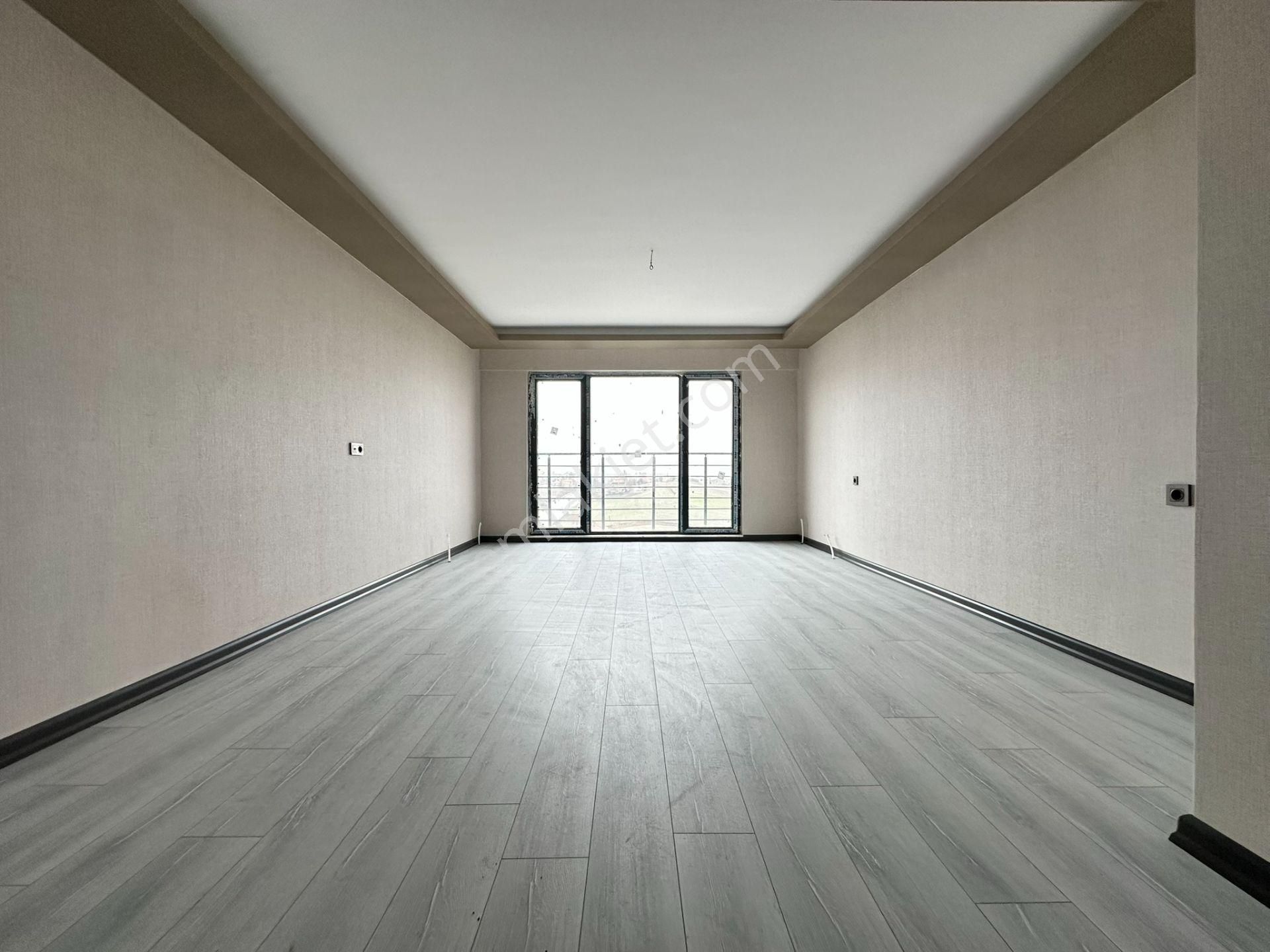 Pursaklar Mehmet Zengin Emlak'tan Kapalı Otoparklı 3 Banyolu 12.kat 4+1 Sitede Dubleks Daire - Görsel 14