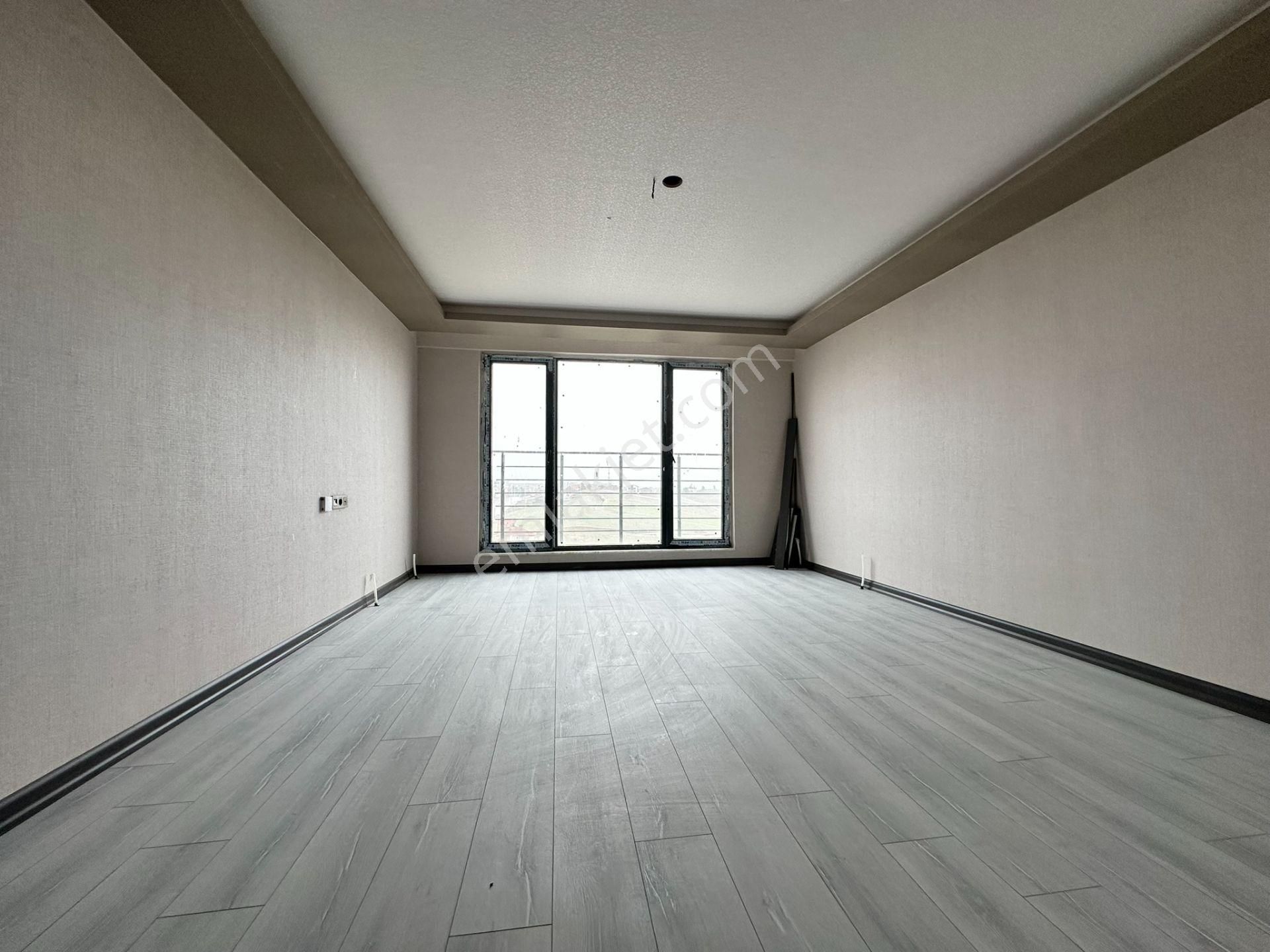 Pursaklar Mehmet Zengin Emlak'tan Kapalı Otoparklı 3 Banyolu 12.kat 4+1 Sitede Dubleks Daire - Görsel 15